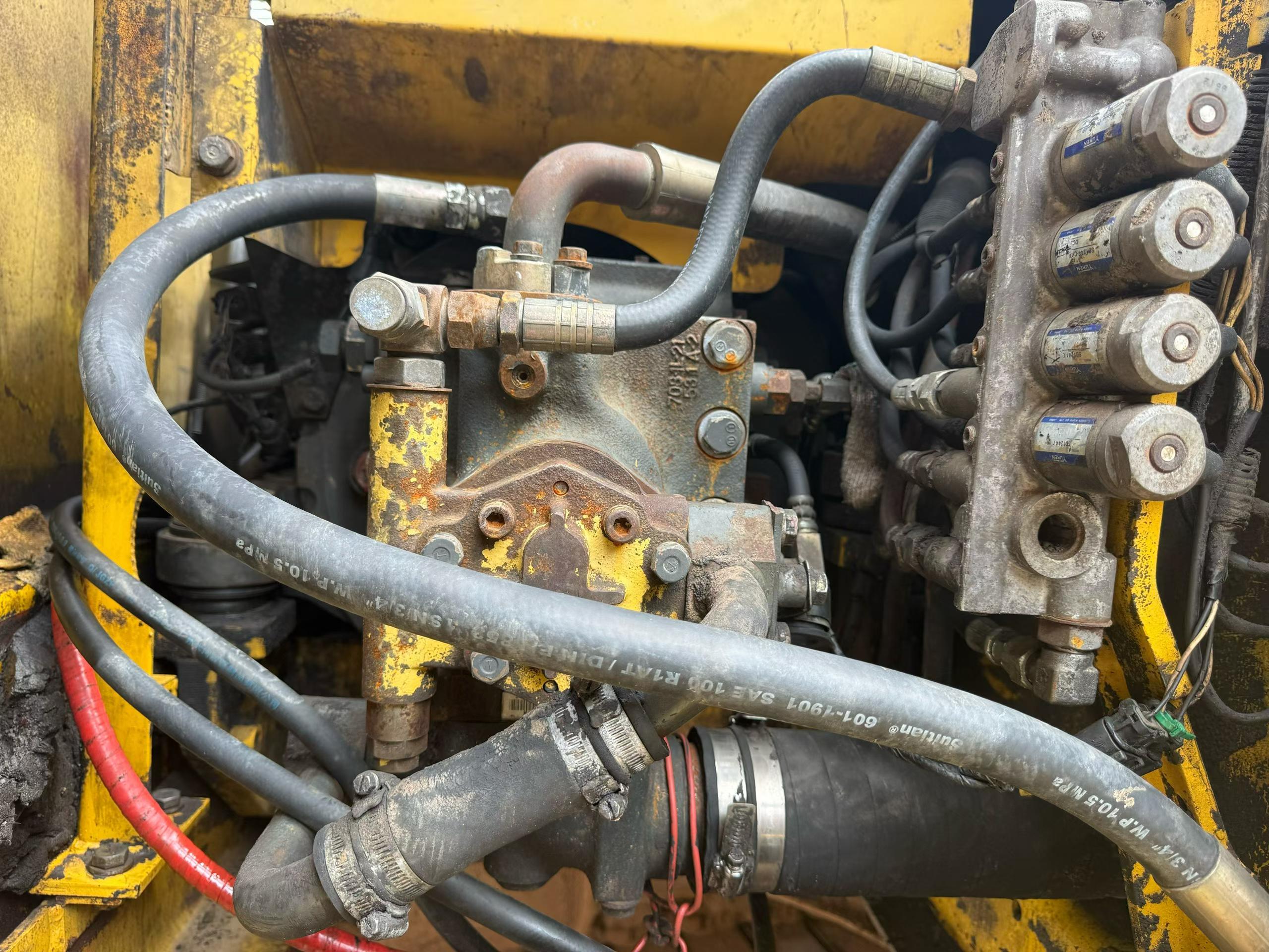 Buy Komatsu PC120-6E Used Excavator / 8