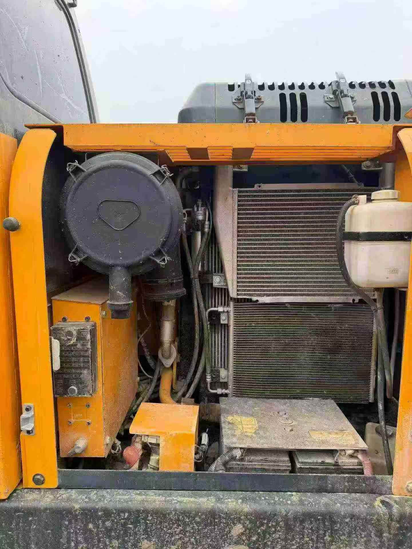 Buy Hyundai R110VS Used Excavator / 8