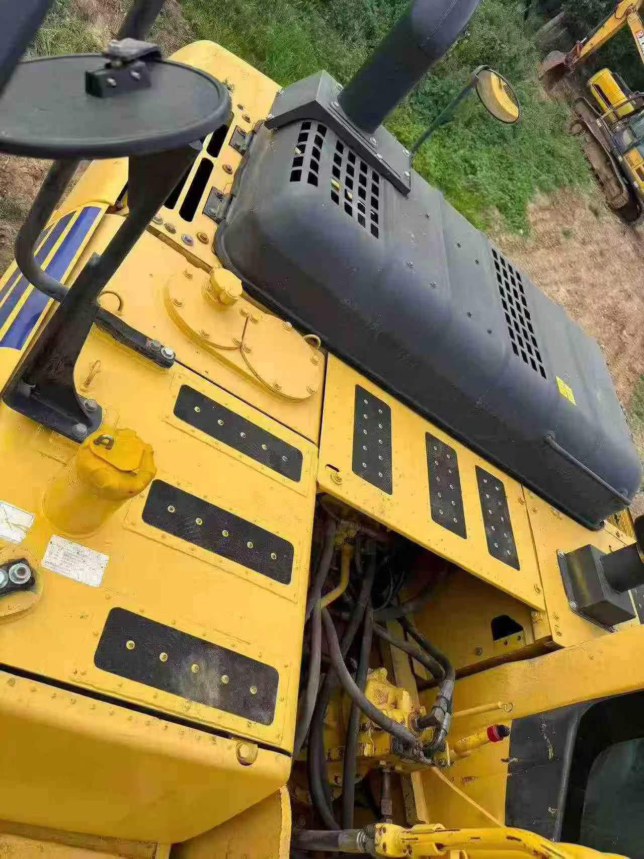 Buy Komatsu PC240-6 Used Excavator / 9