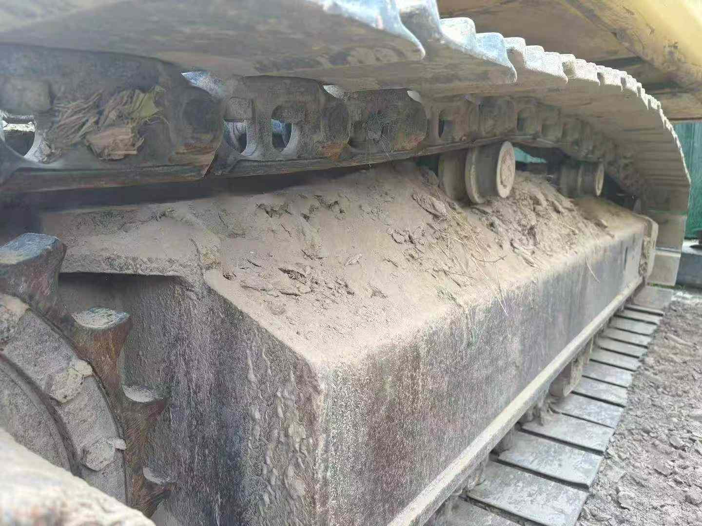 Buy Komatsu PC200-8 Used Excavator / 3