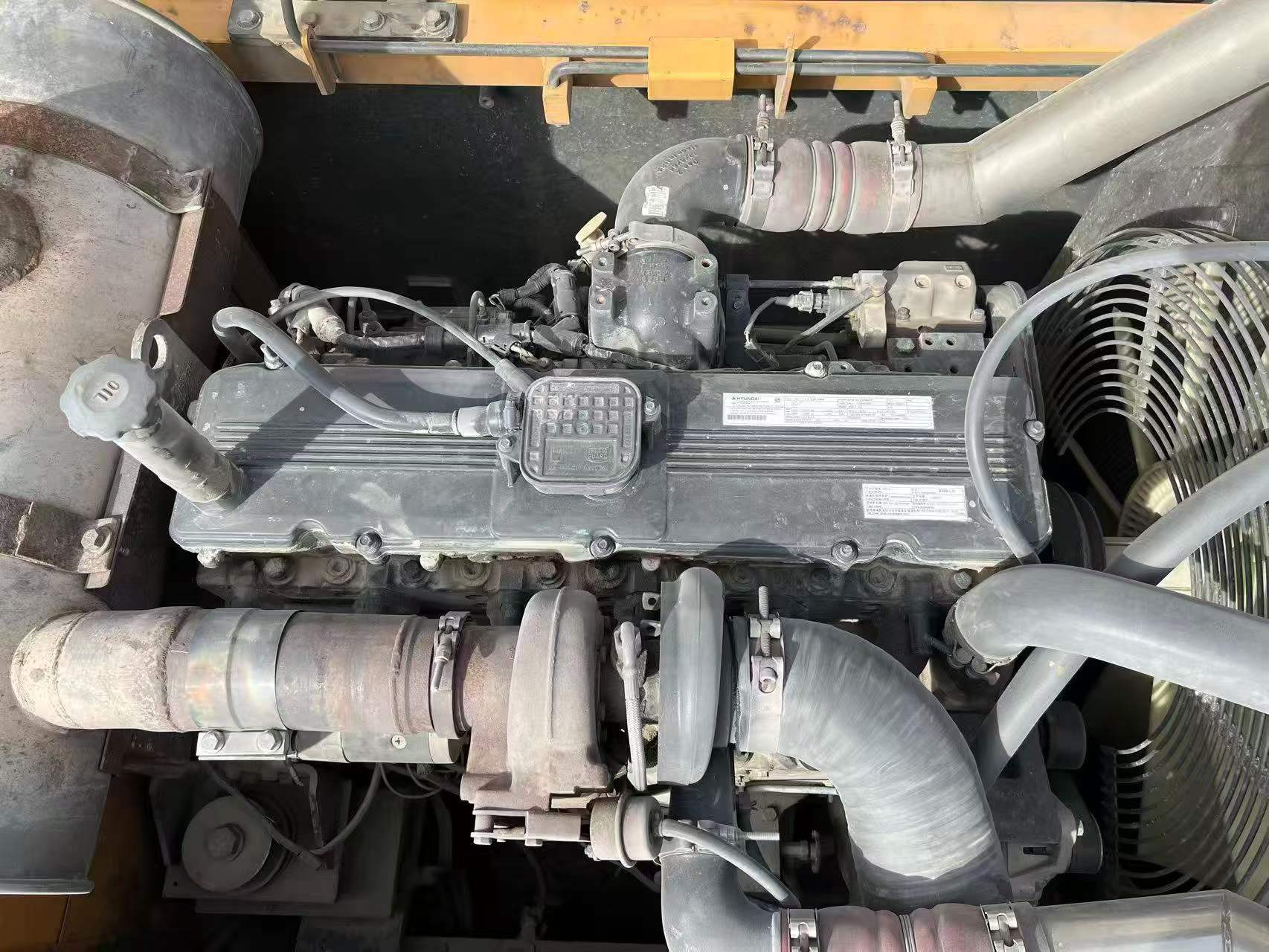 Buy Hyundai R385LVS Used Excavator / 9
