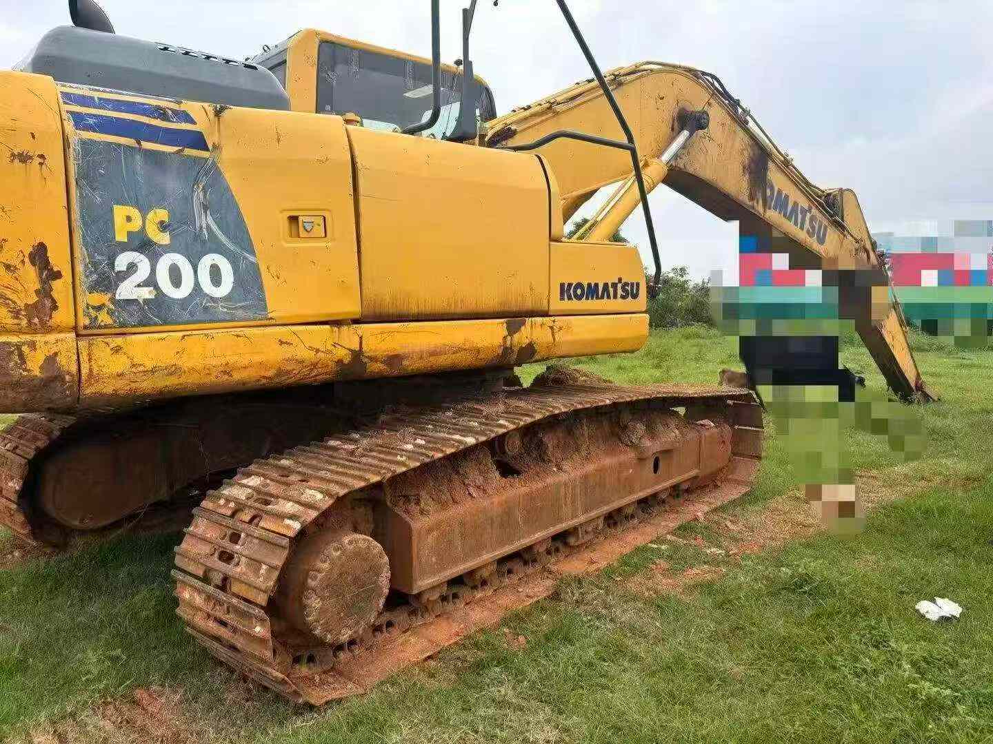 Buy Komatsu PC220 Used Excavator / 3