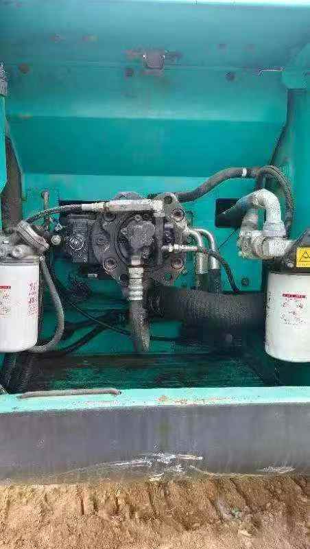 Buy Kobelco SK200-2 Used Excavator / 6