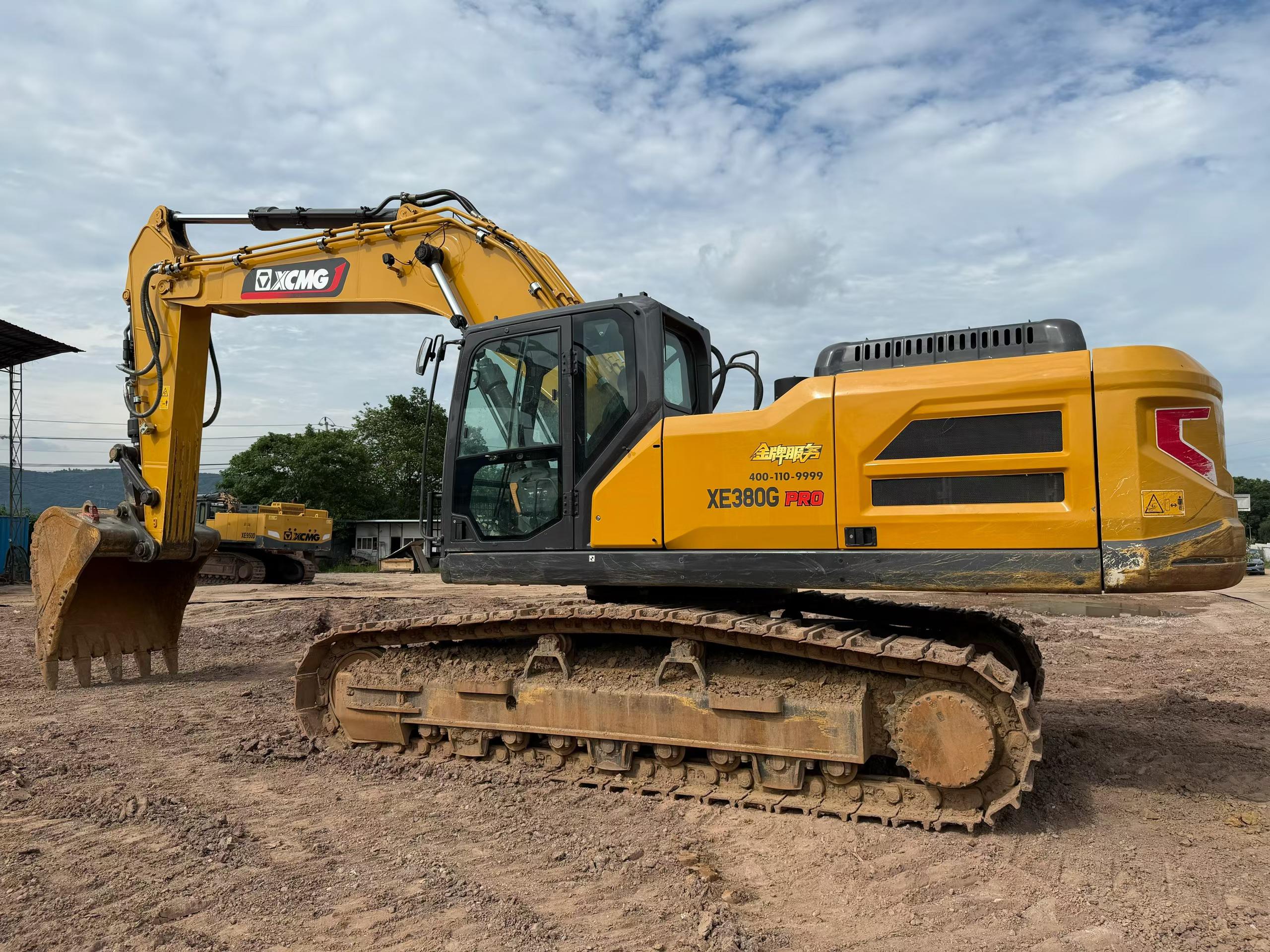 Buy XCMG XE380K Used Excavator / 3