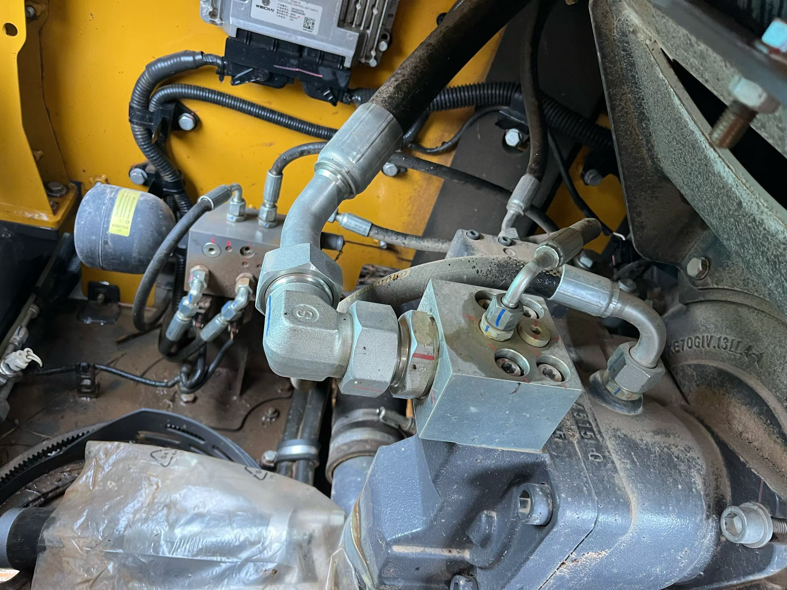 Buy XCMG XE75C Used Excavator / 7