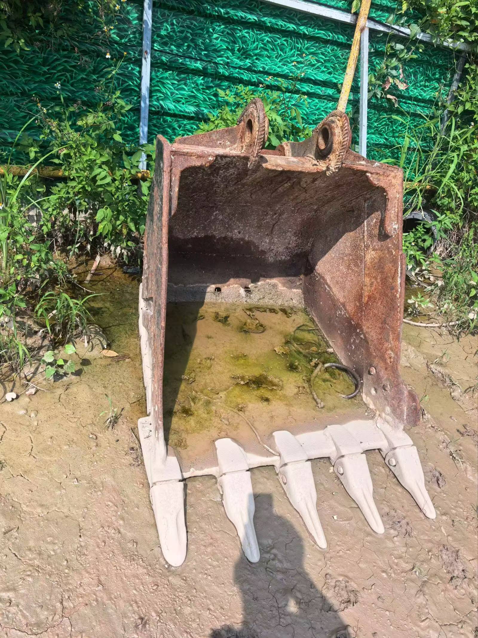 Buy Komatsu PC130-7 Used Excavator / 3
