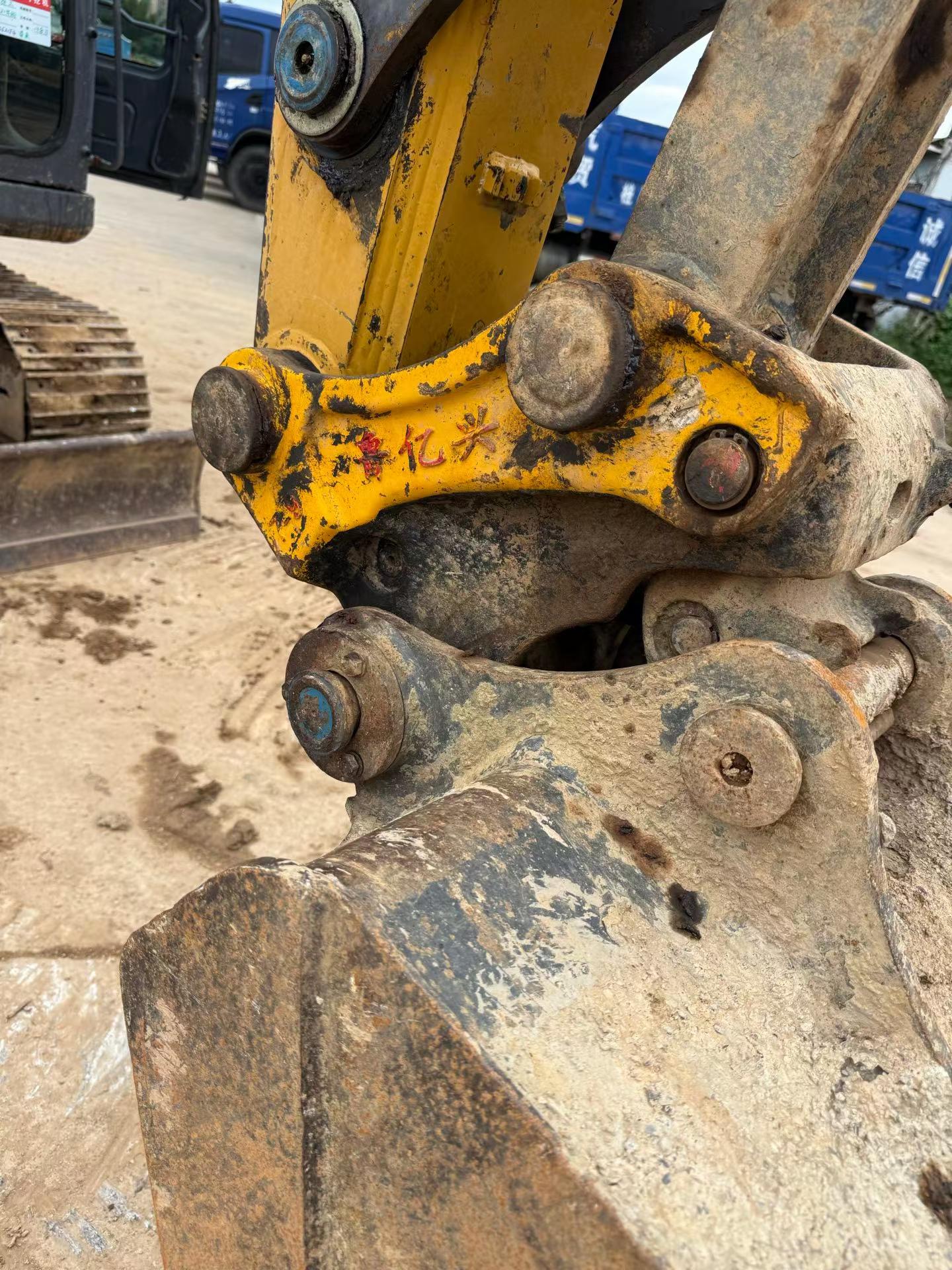 Buy XCMG XE75C Used Excavator / 6