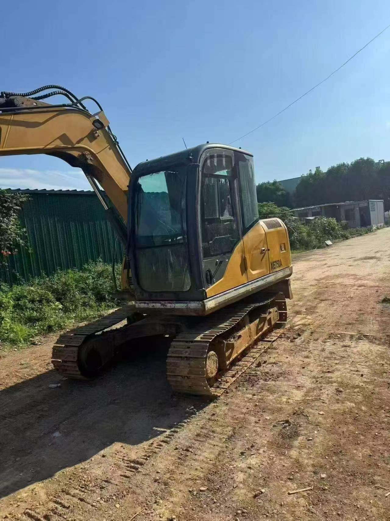Buy XCMG XE75C Used Excavator / 3