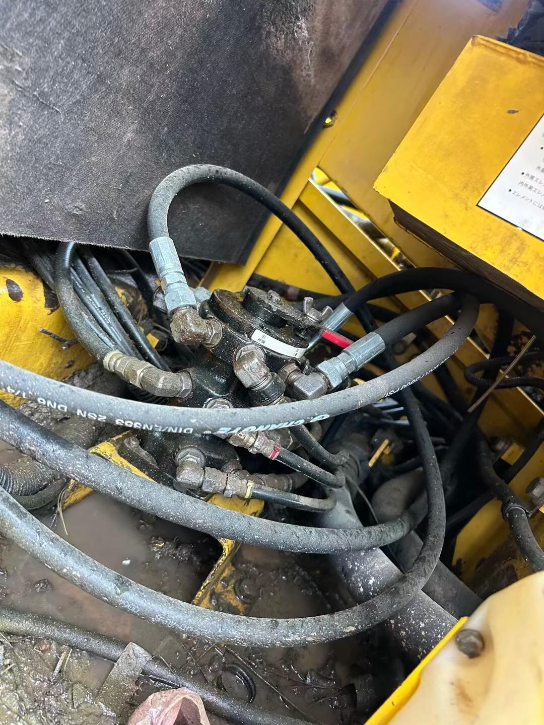 Buy Komatsu PC200-8 Used Excavator / 5