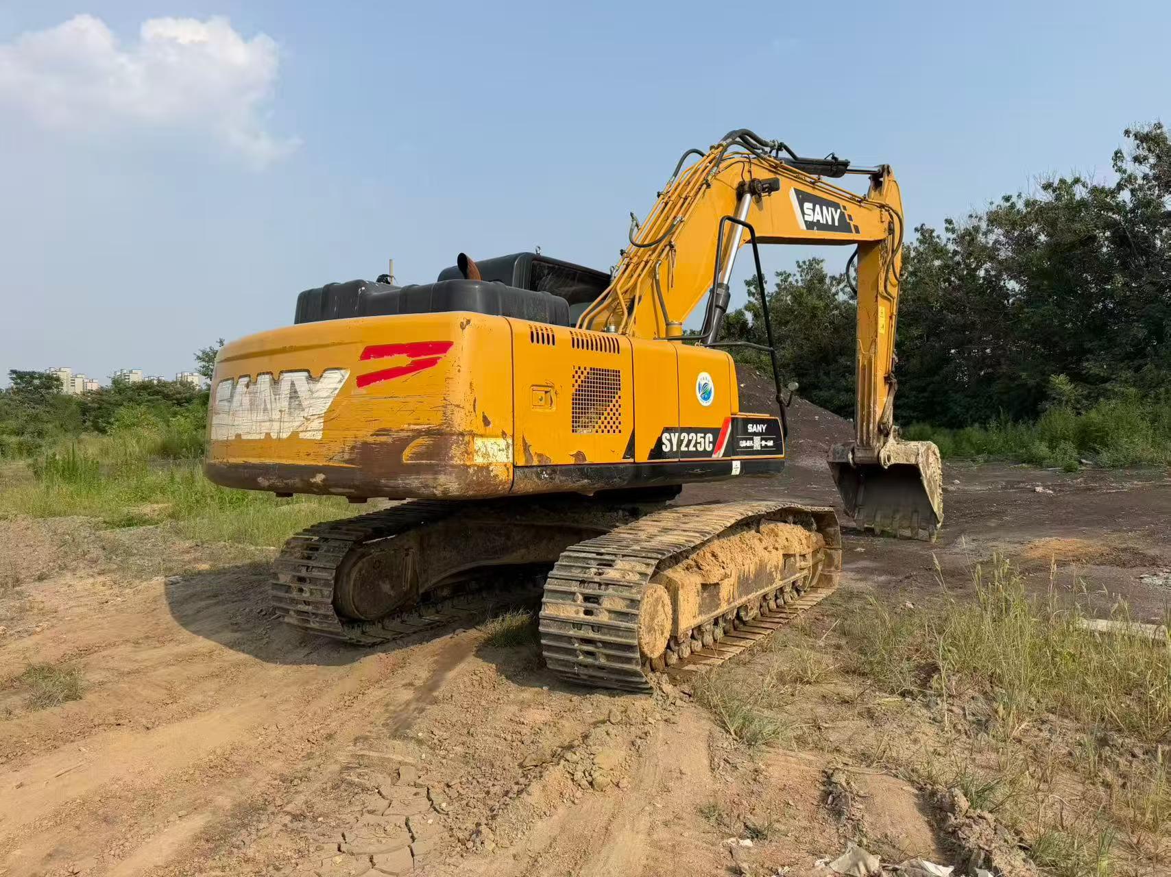 Buy Sany SY200C Used Excavator / 4
