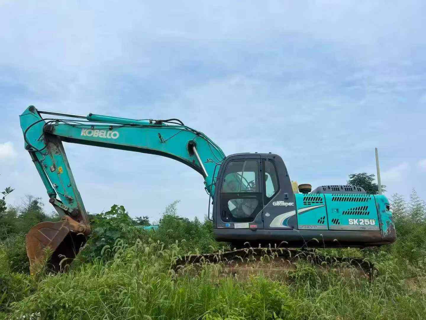 Buy Kobelco SK250 Used Excavator / 2