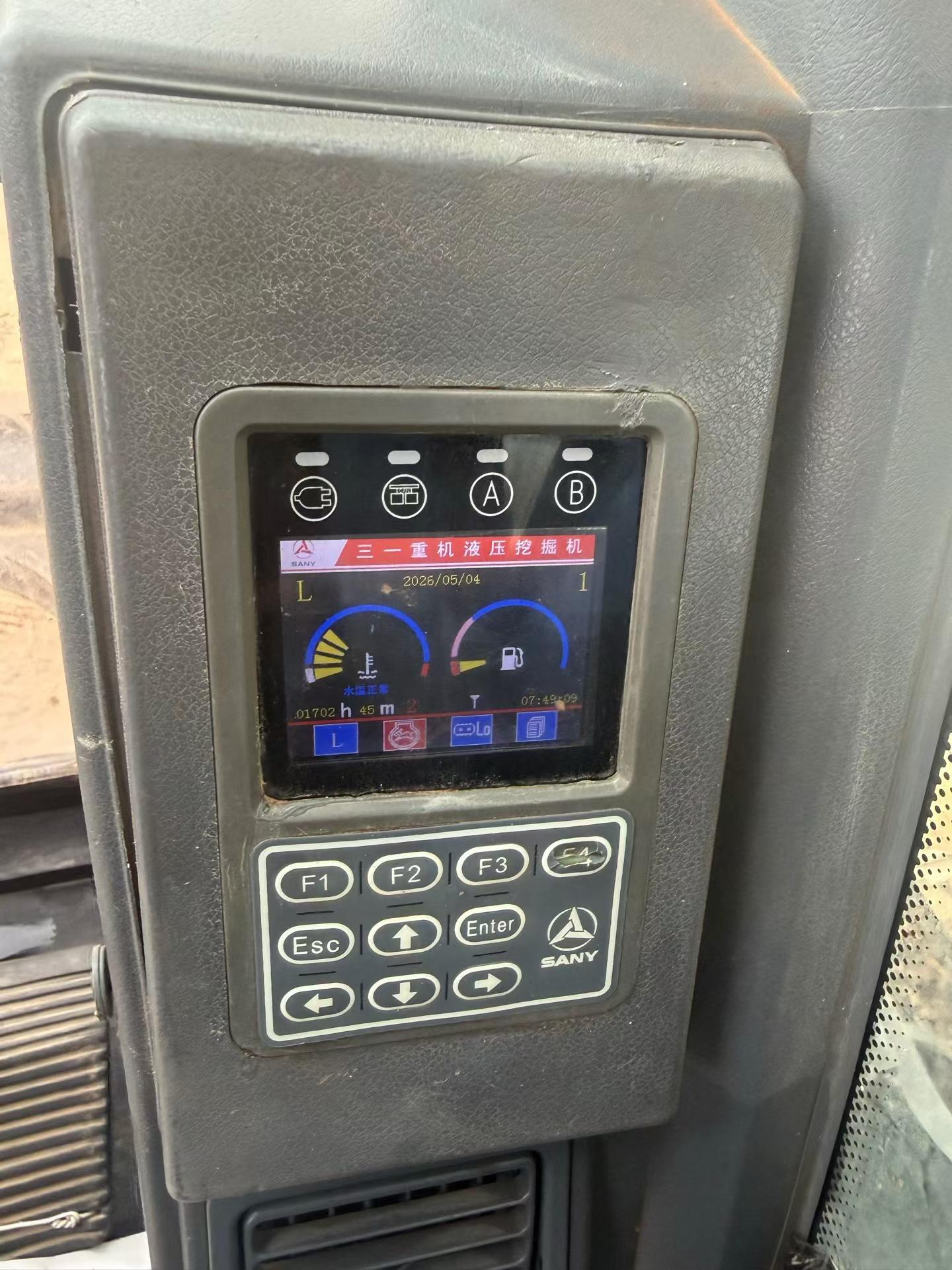 Buy Sany SY95C Used Excavator / 8