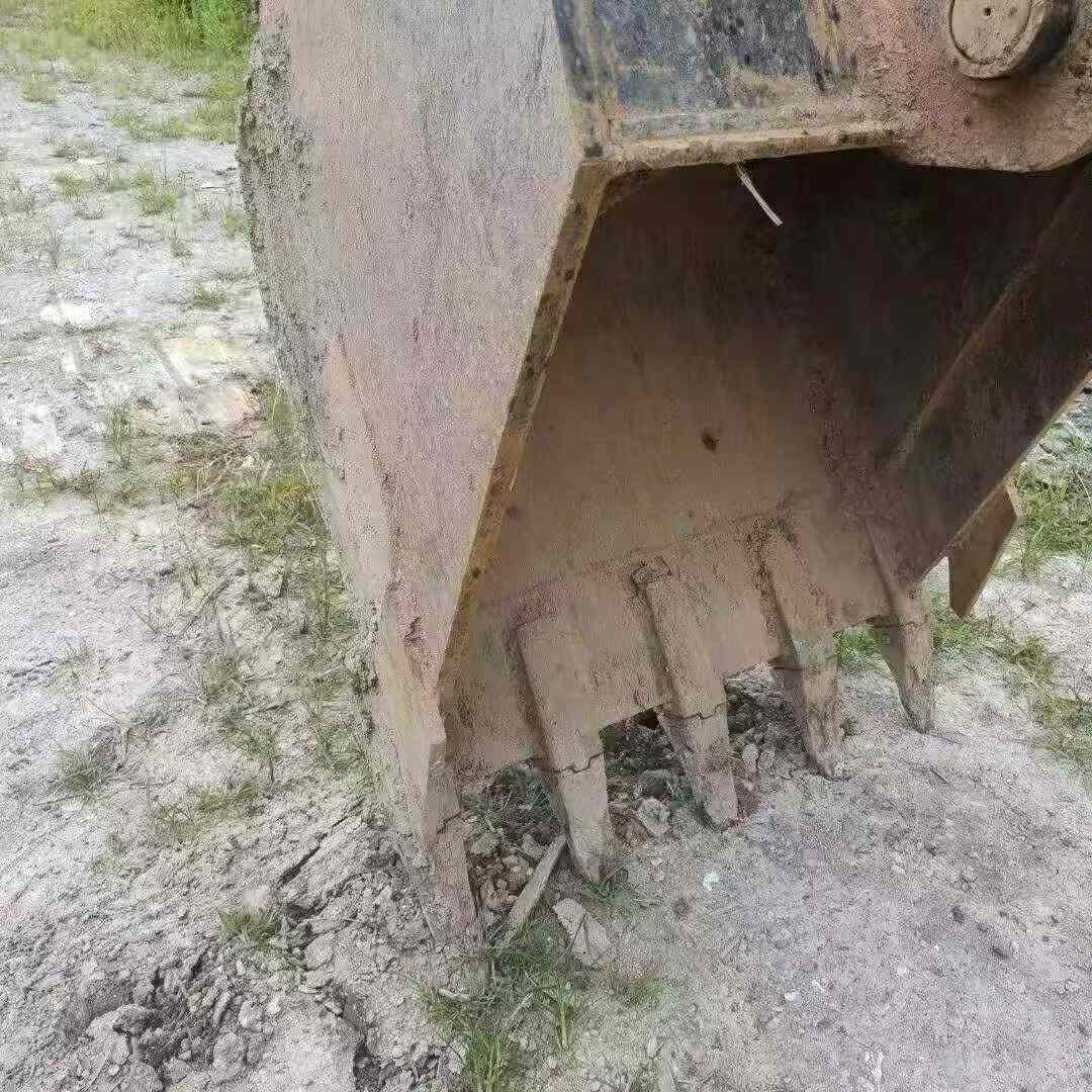 Buy Komatsu PC130-7 Used Excavator / 9