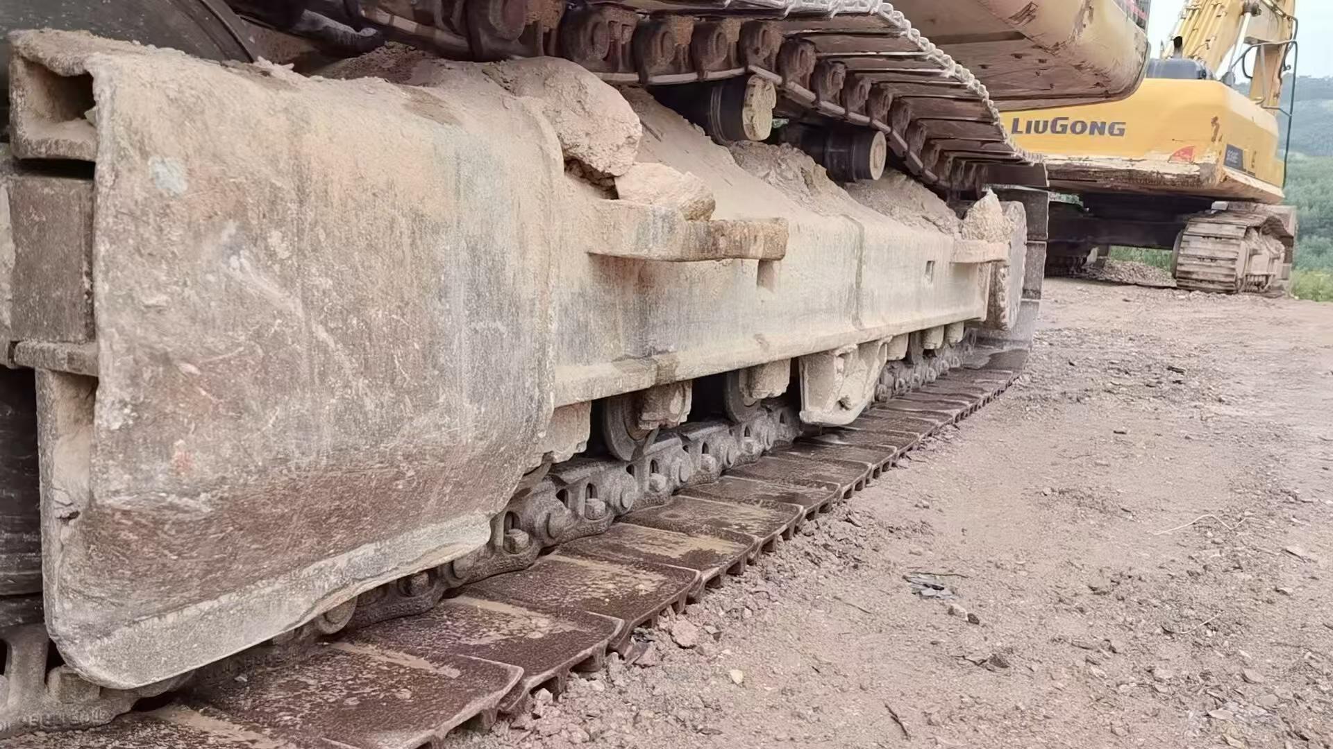 Buy Caterpillar 320D Used Excavator / 8