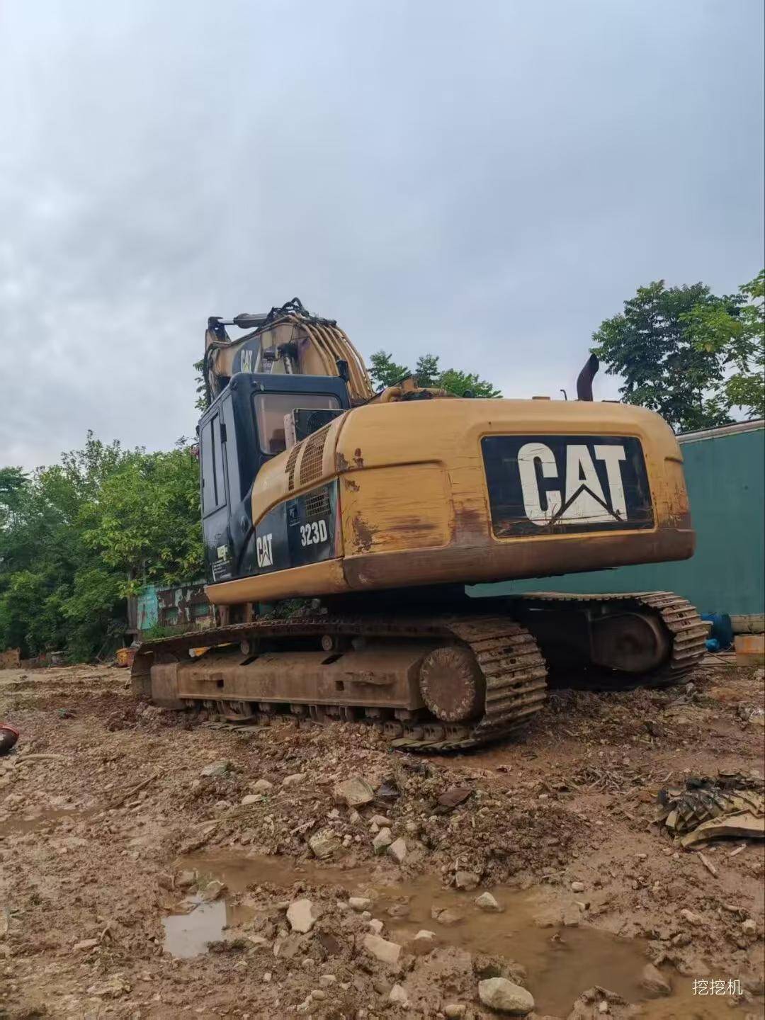 Buy Caterpillar 323 Used Excavator / 3