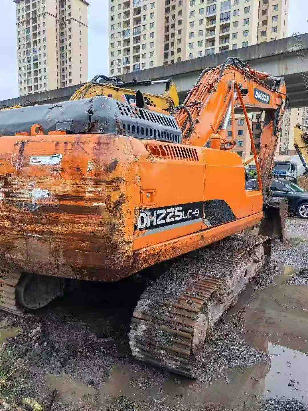 Buy Doosan DH215-7 Used Excavator / 2
