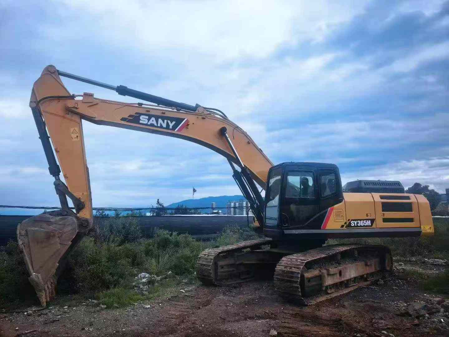 Buy Sany SY365H Used Excavator / 4