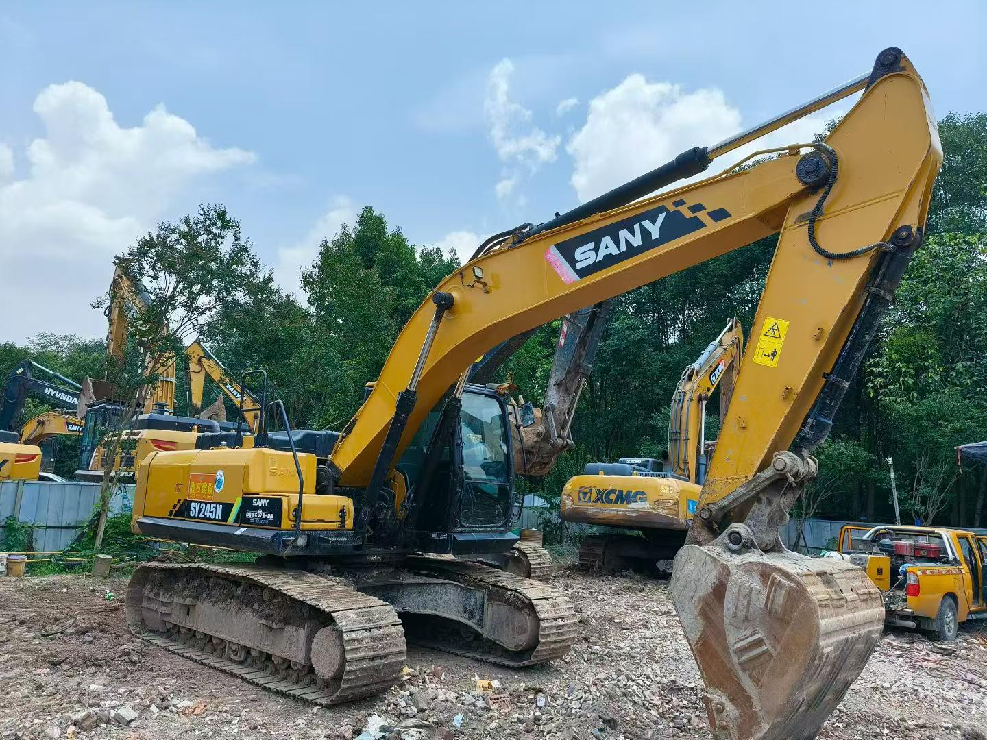 Buy Sany SY225C Used Excavator / 2