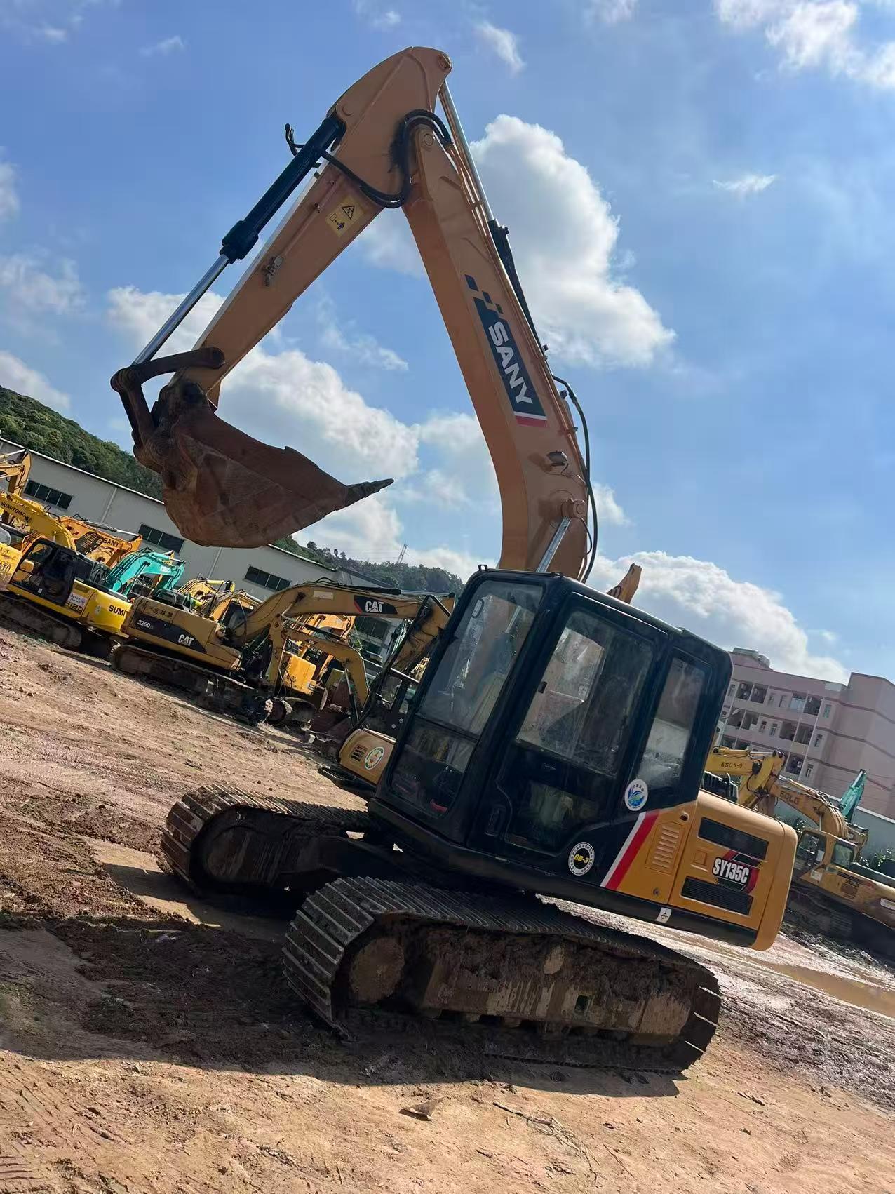 Buy Sany SY125C-10 Used Excavator / 3
