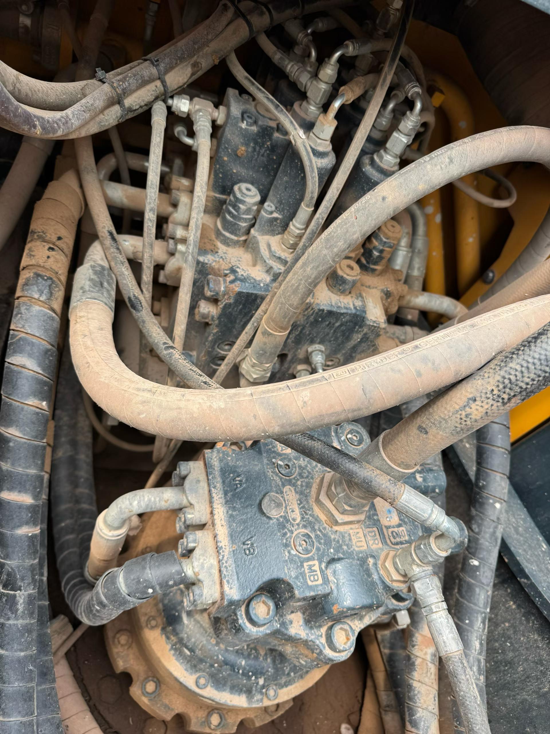 Buy Hyundai R225-7 Used Excavator / 6