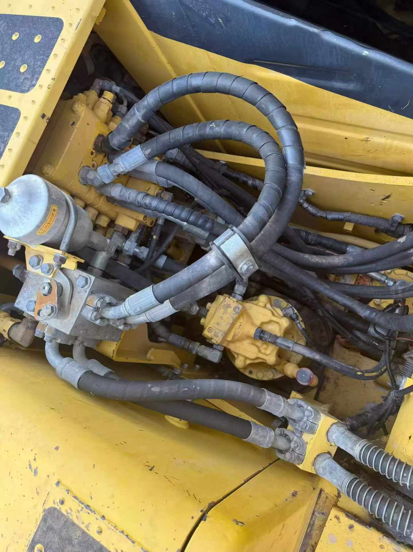 Buy Komatsu PC130-8 Used Excavator / 8