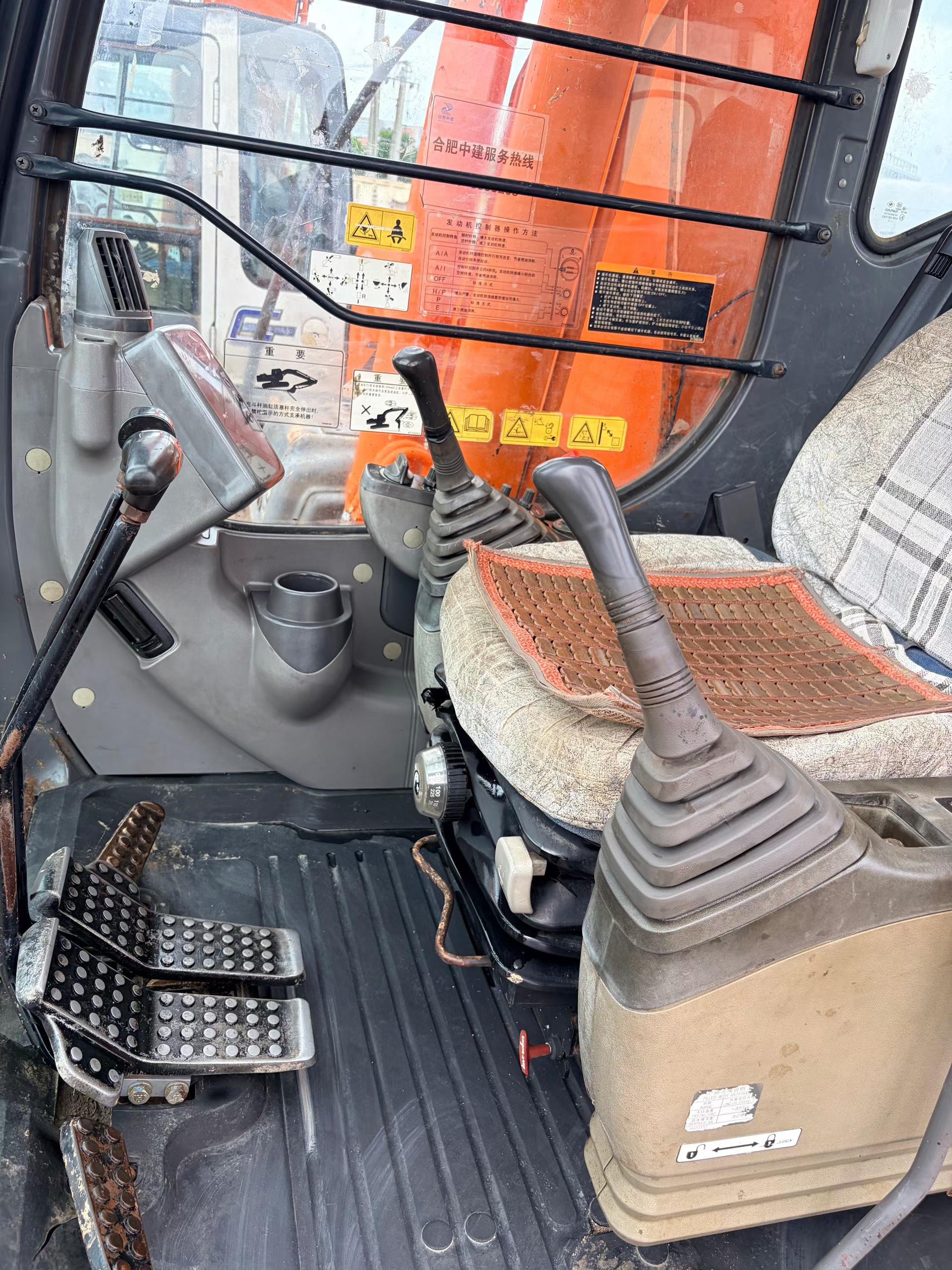 Buy Hitachi ZX200-3G Used Excavator / 5