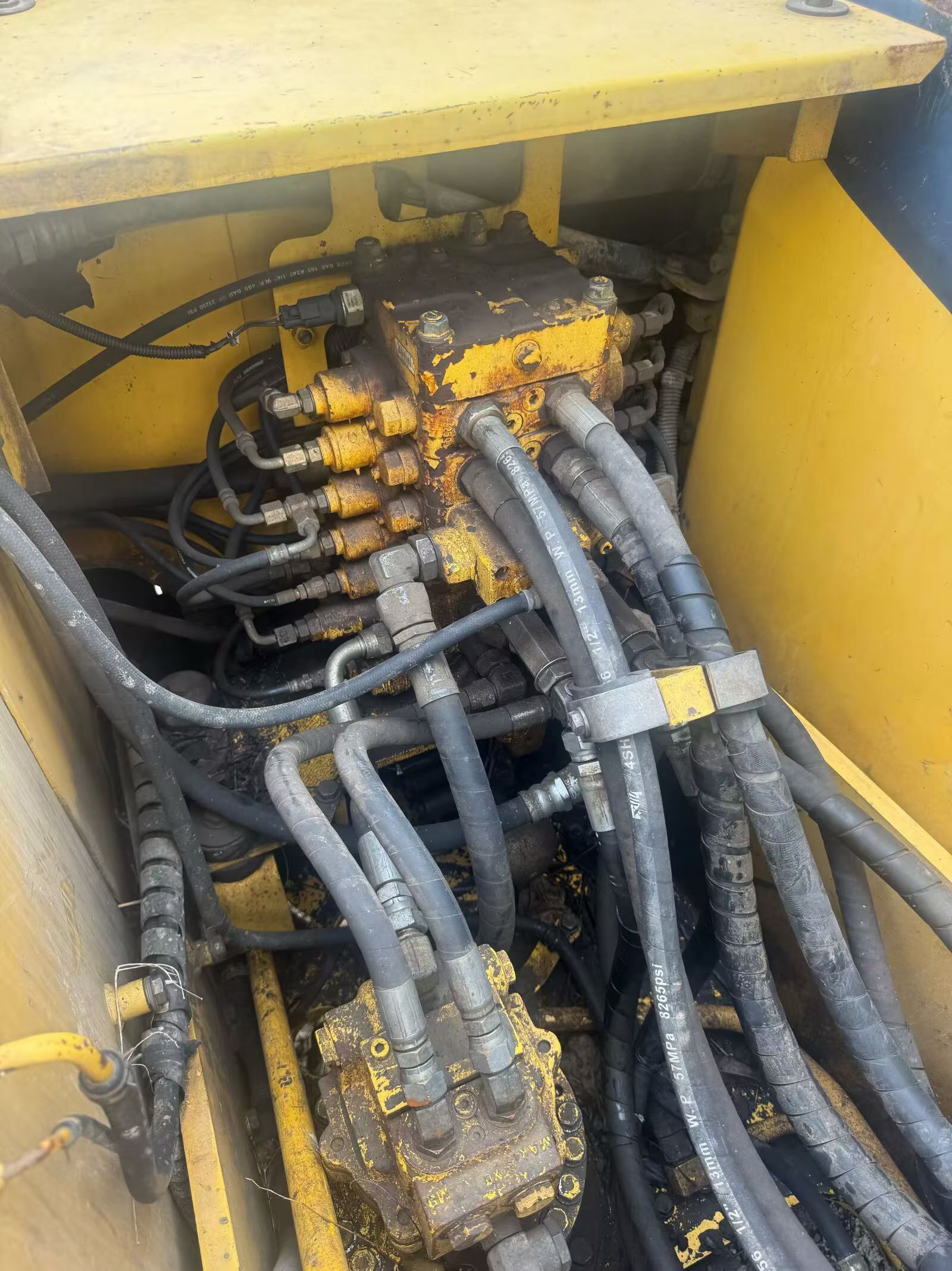 Buy Komatsu PC110-7 Used Excavator / 4