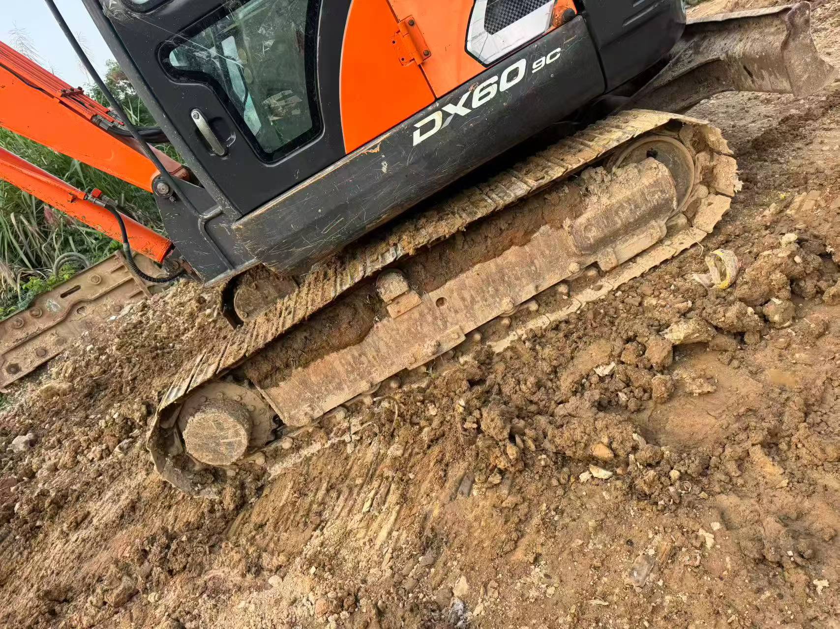 Buy Doosan DH60 Used Excavator / 4