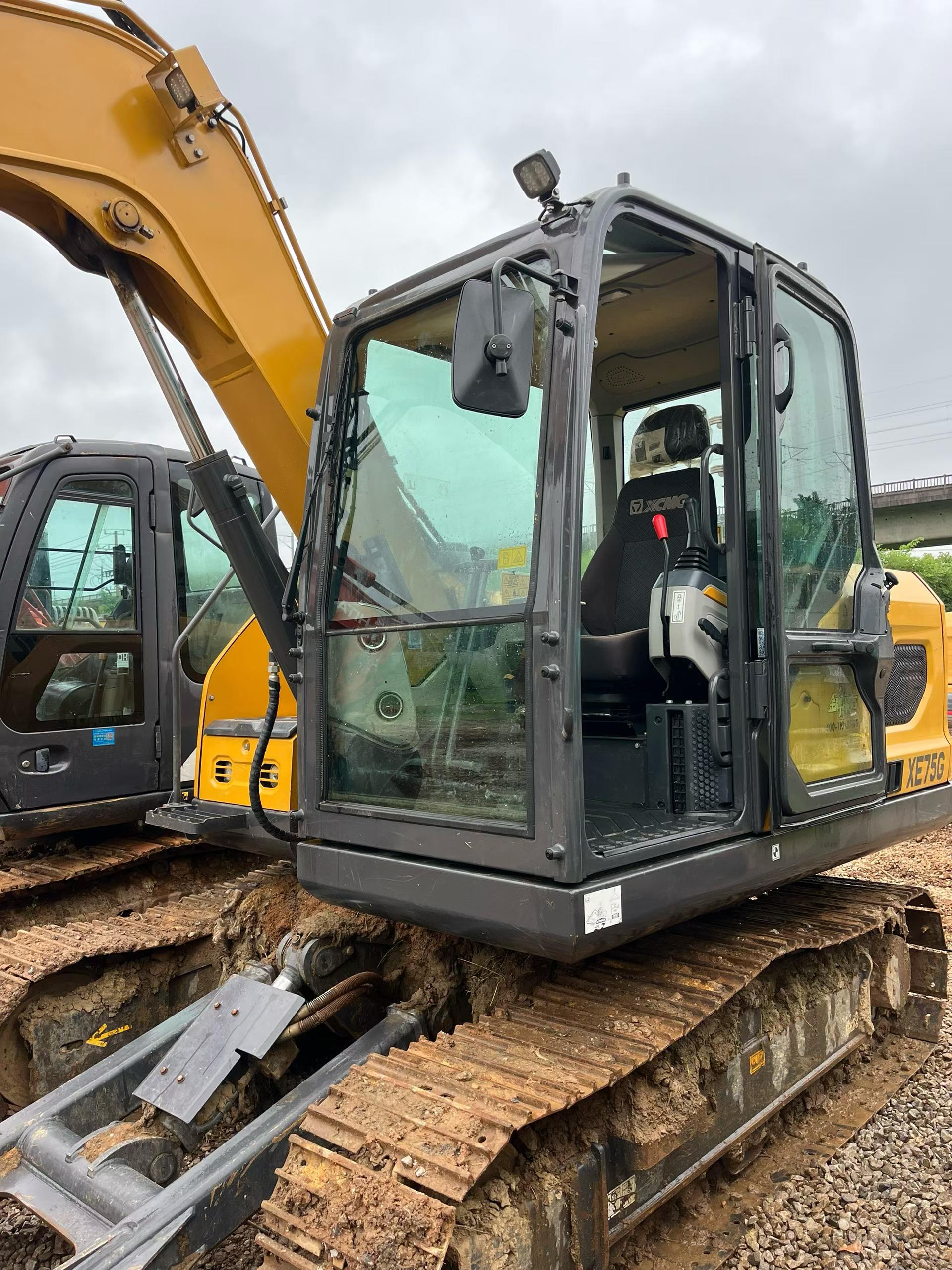 Buy XCMG XE75C Used Excavator / 9