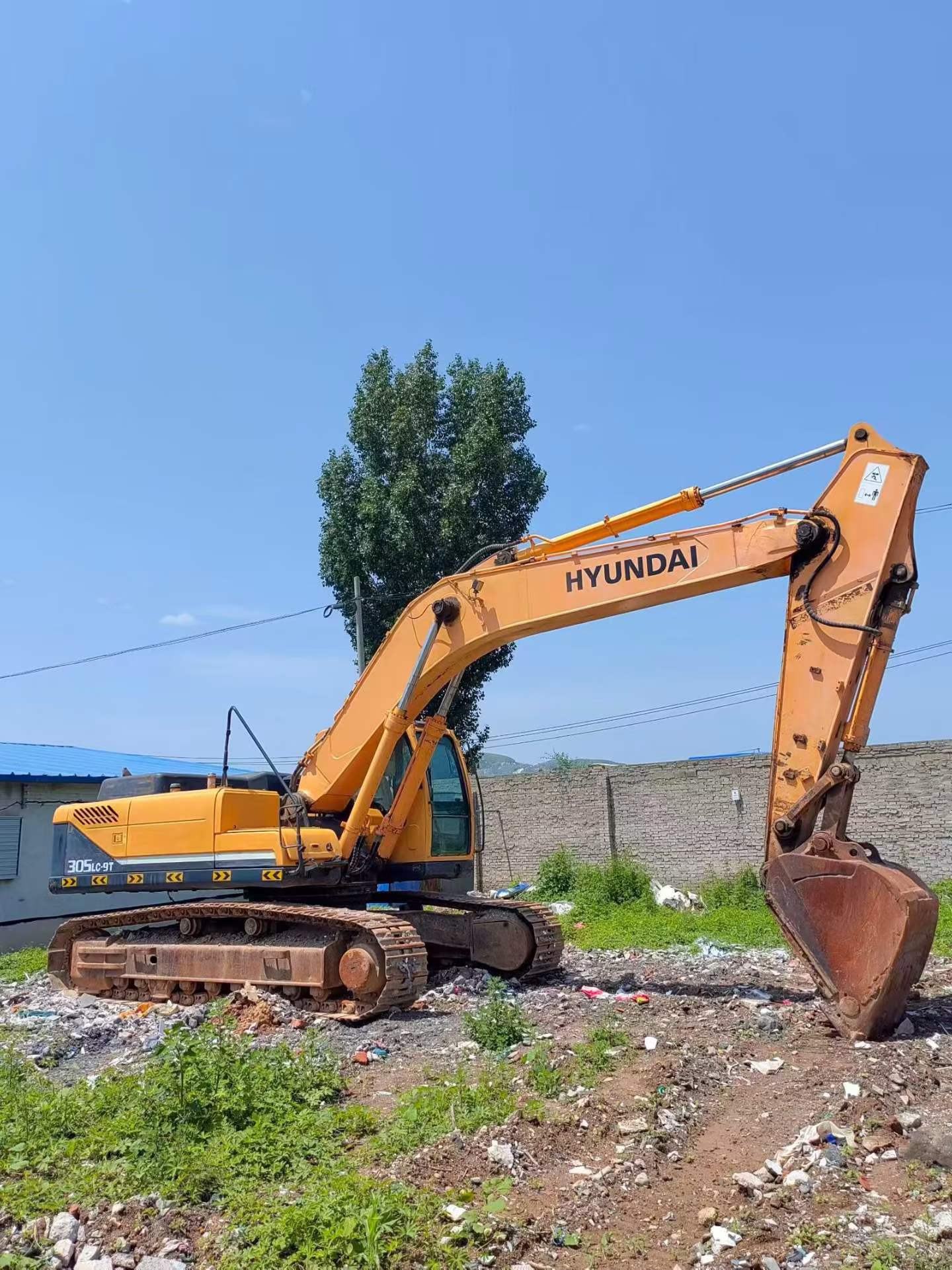 Buy Hyundai R305LC-7 Used Excavator / 2