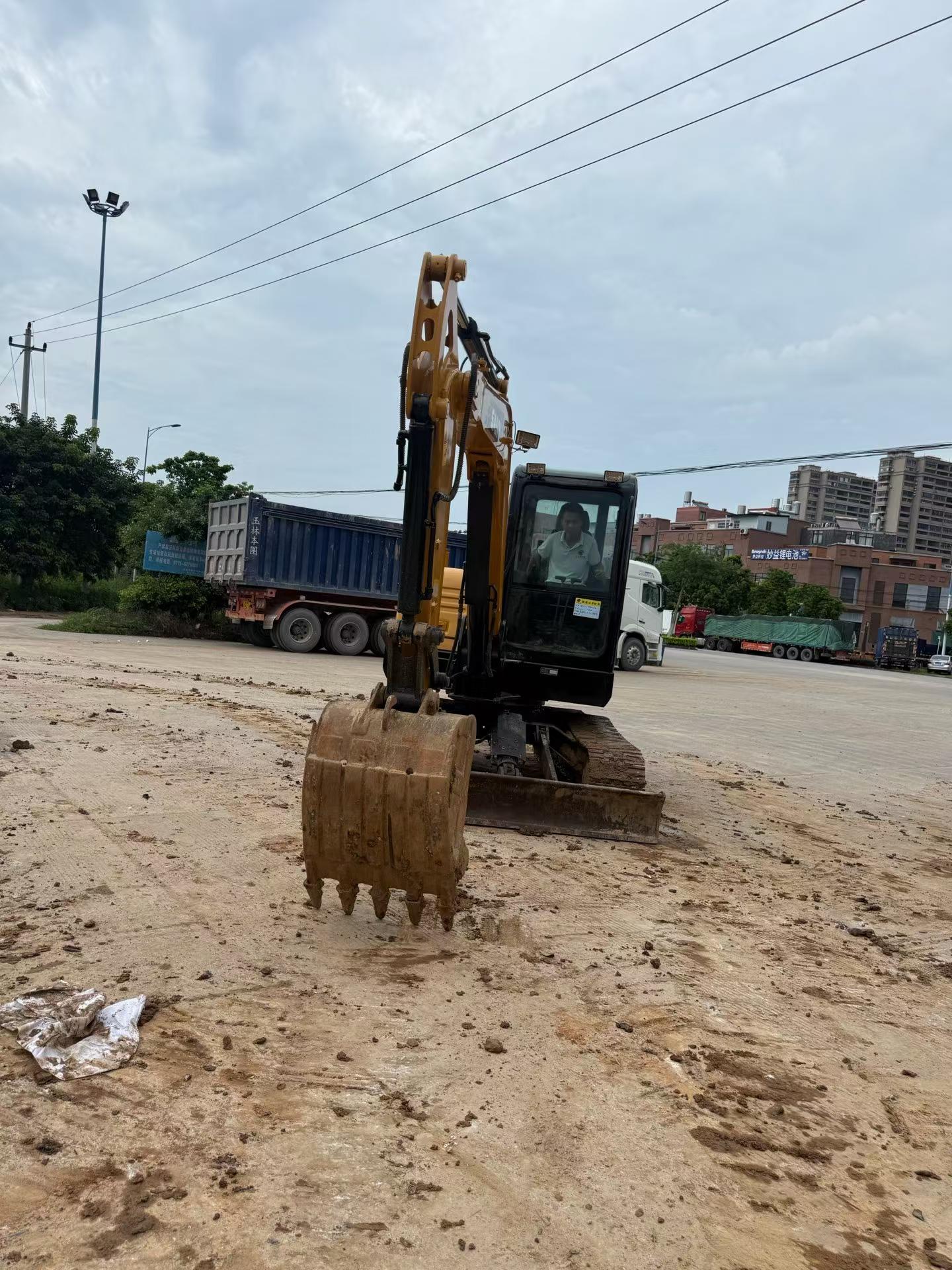 Buy Sany SY60 Used Excavator / 2
