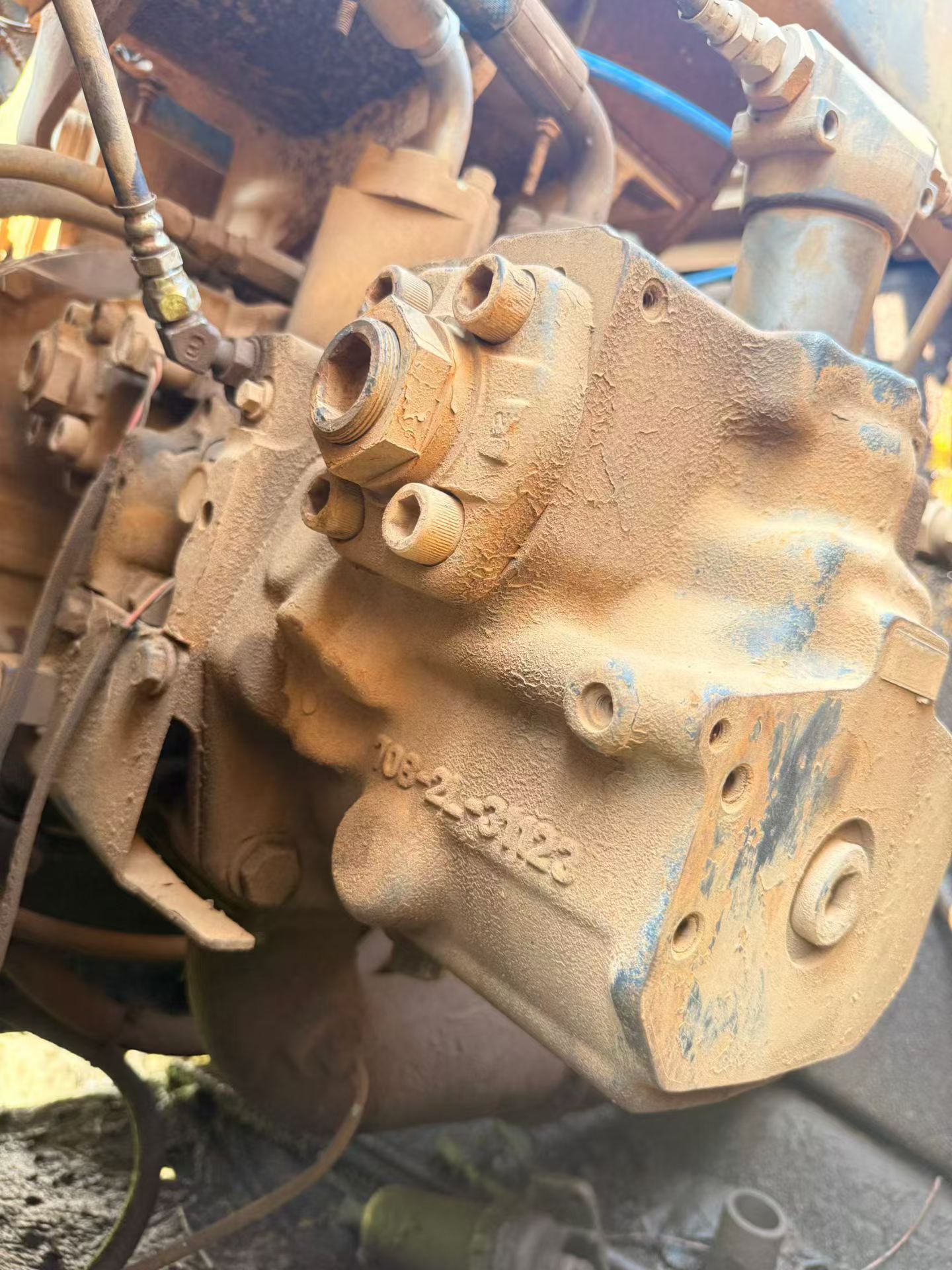 Buy Komatsu PC200-7 Used Excavator / 6