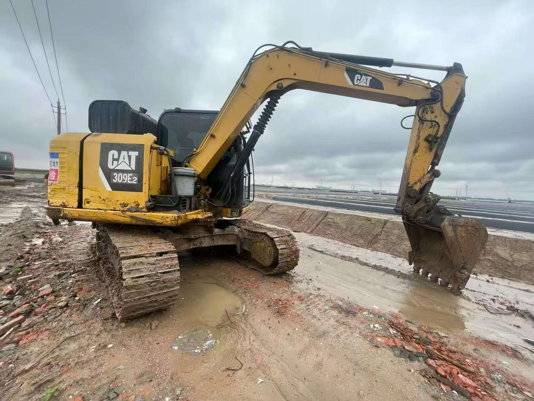 Buy Caterpillar 307B Used Excavator / 2