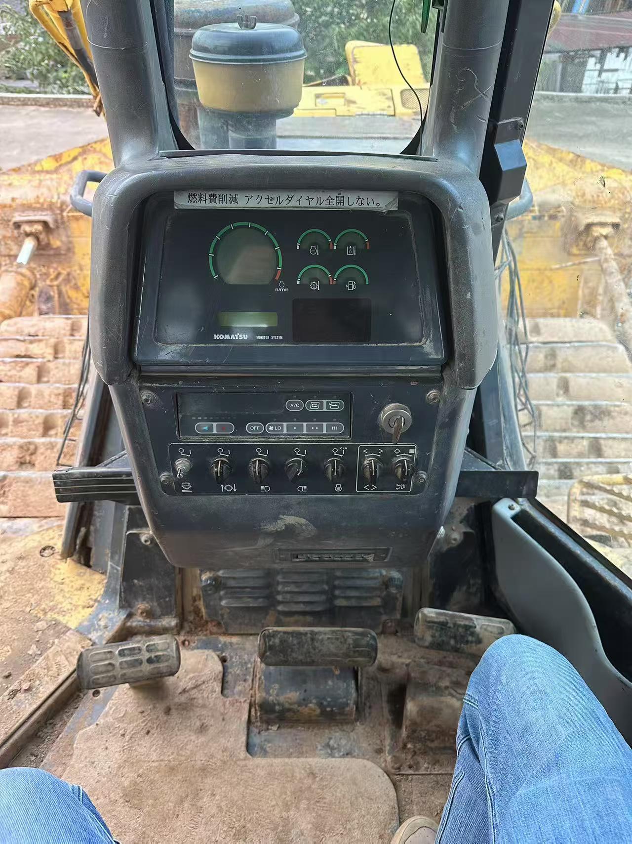 Buy Komatsu PC15R-8 Used Excavator / 3