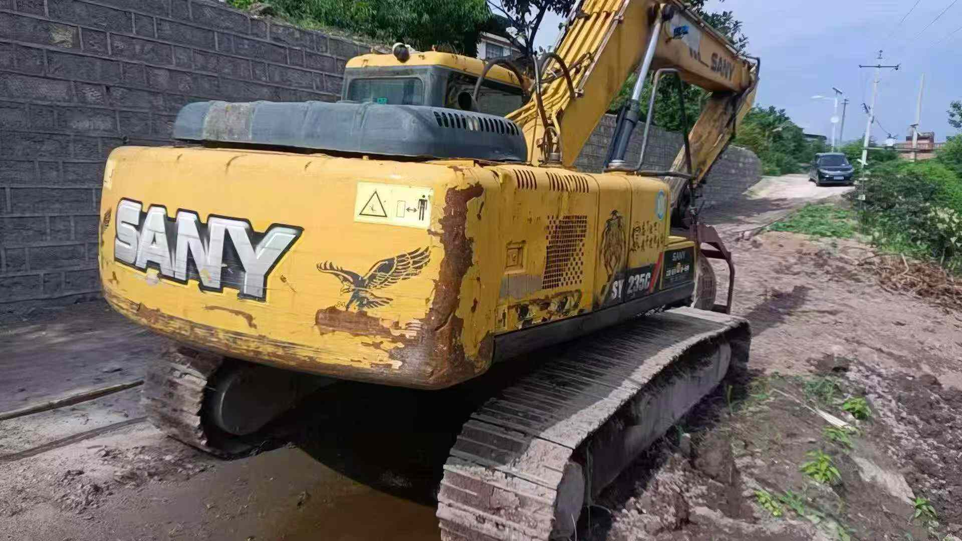 Buy Sany SY235C Used Excavator / 2
