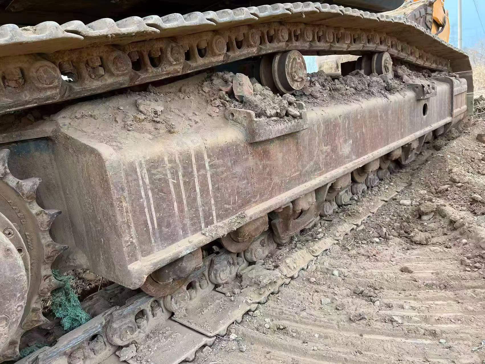 Buy Hyundai R385LVS Used Excavator / 6