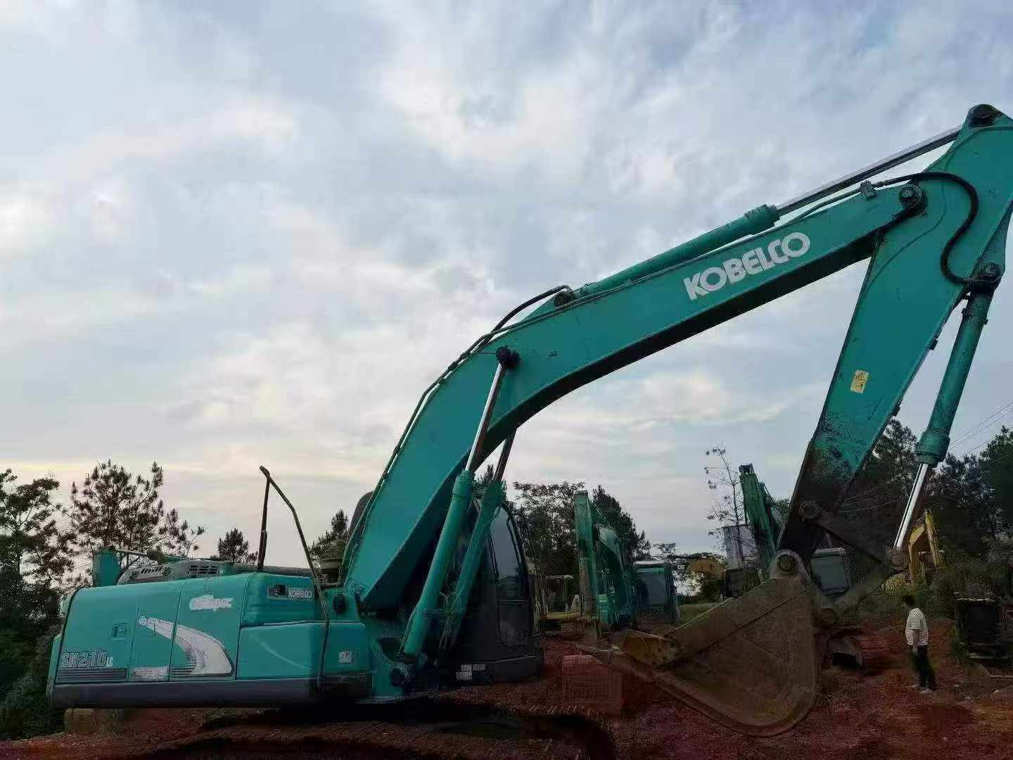 Buy Kobelco SK210 Used Excavator / 2