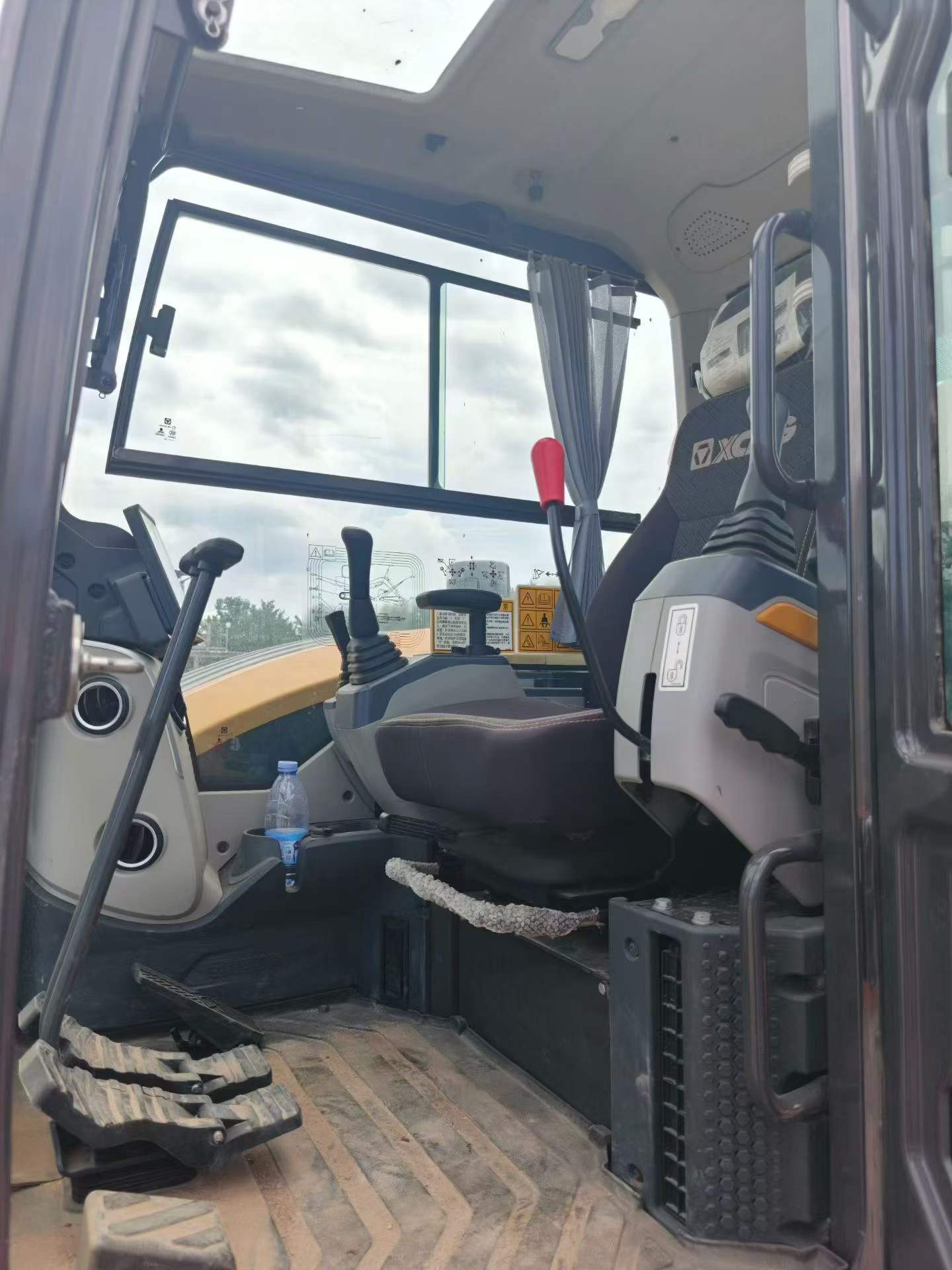 Buy XCMG XE60 Used Excavator / 6