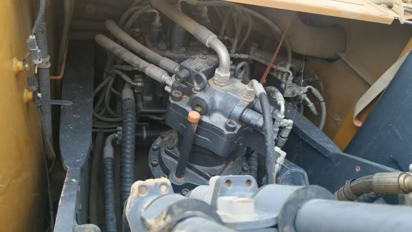 Buy XCMG XE215 Used Excavator / 3