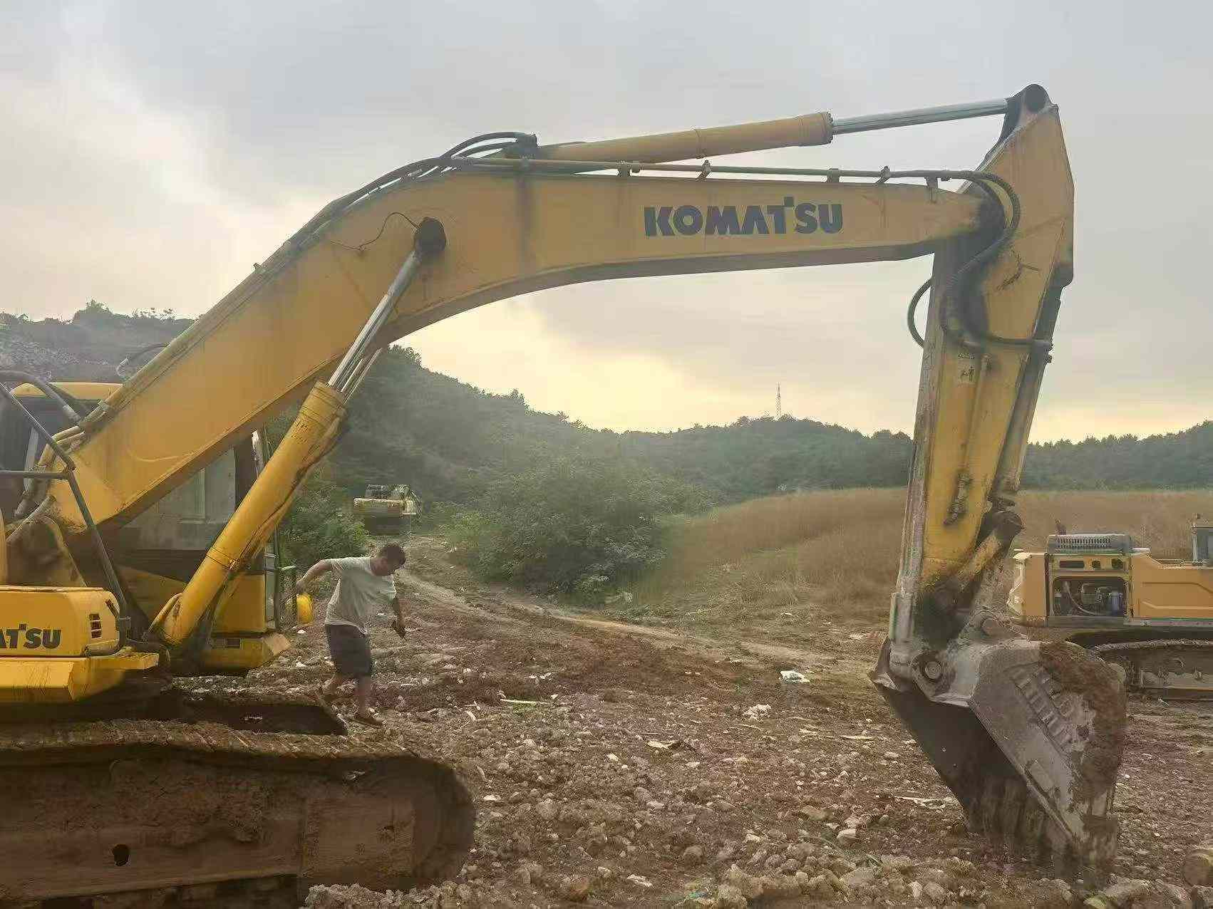 Buy Komatsu PC360-7 Used Excavator / 7