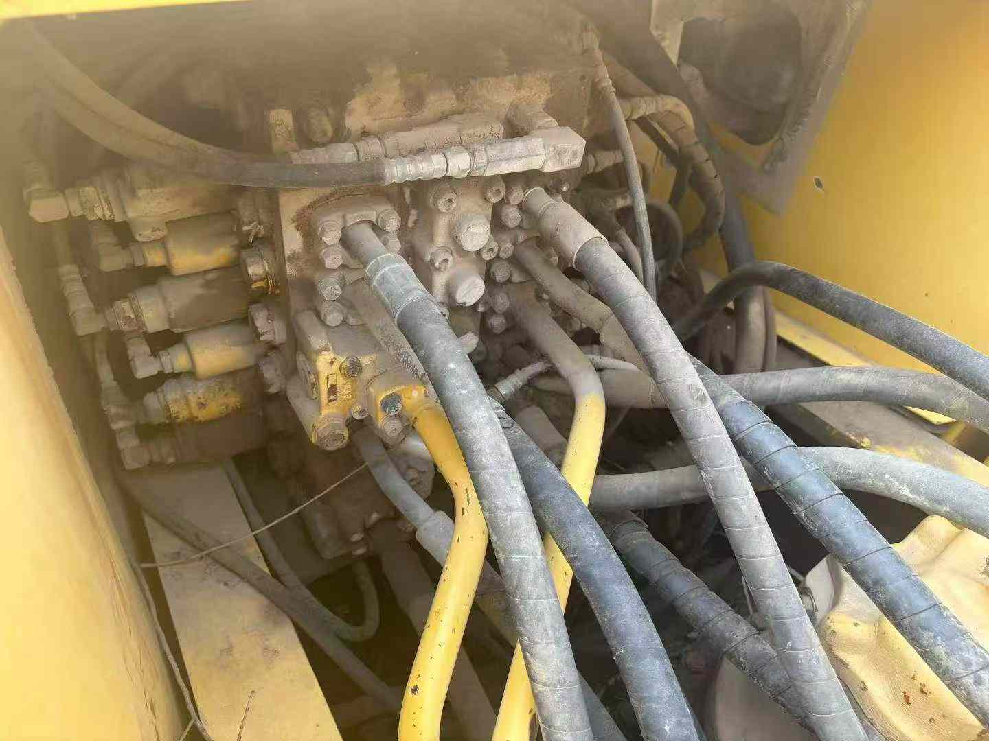 Buy Komatsu PC200-8 Used Excavator / 8