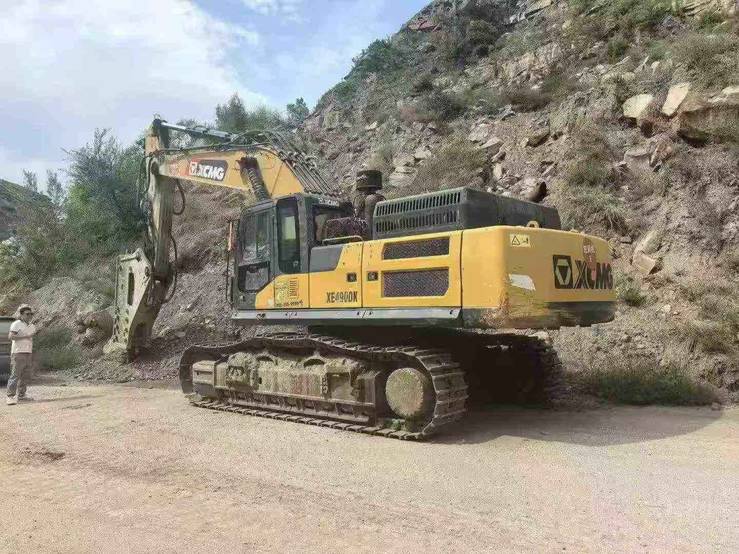 Buy XCMG XE490D Used Excavator / 2