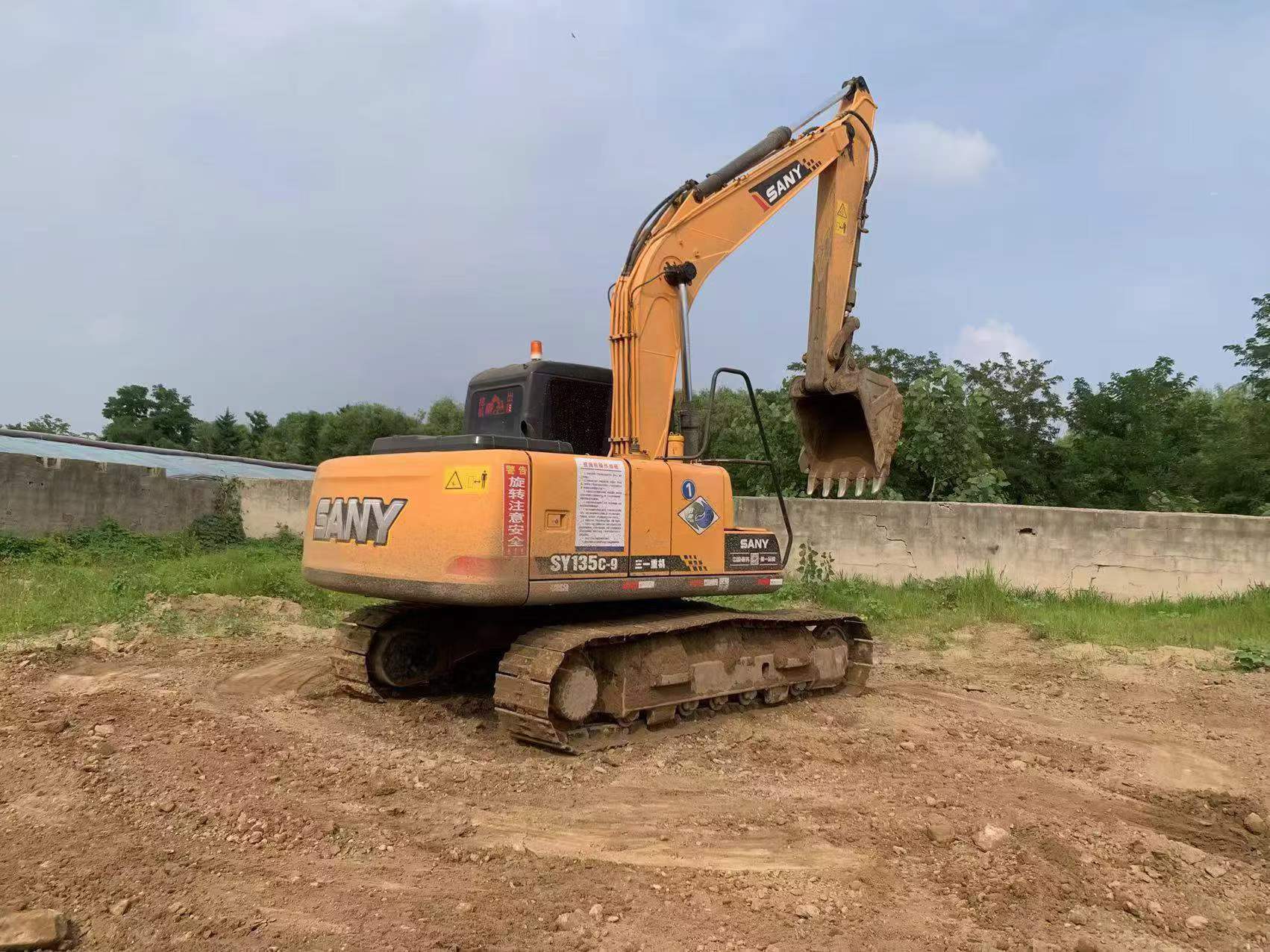 Buy Sany SY135-8S Used Excavator / 3