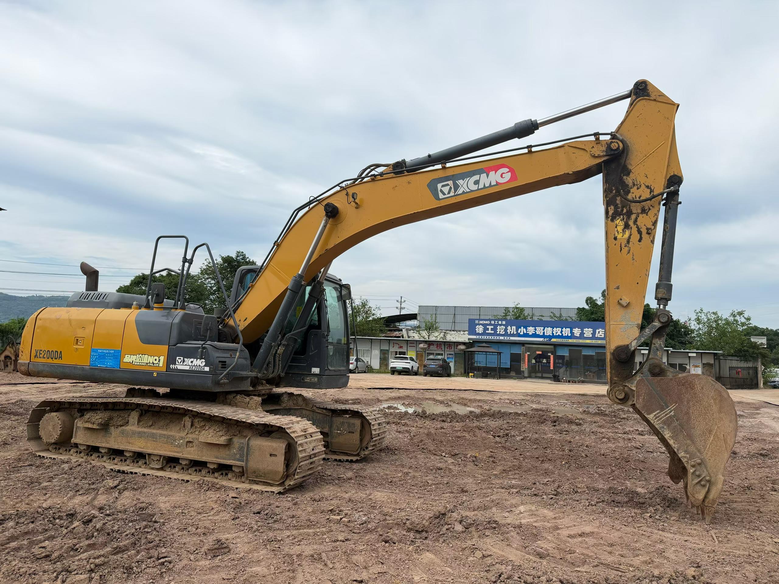 Buy XCMG XE200DA Used Excavator / 2