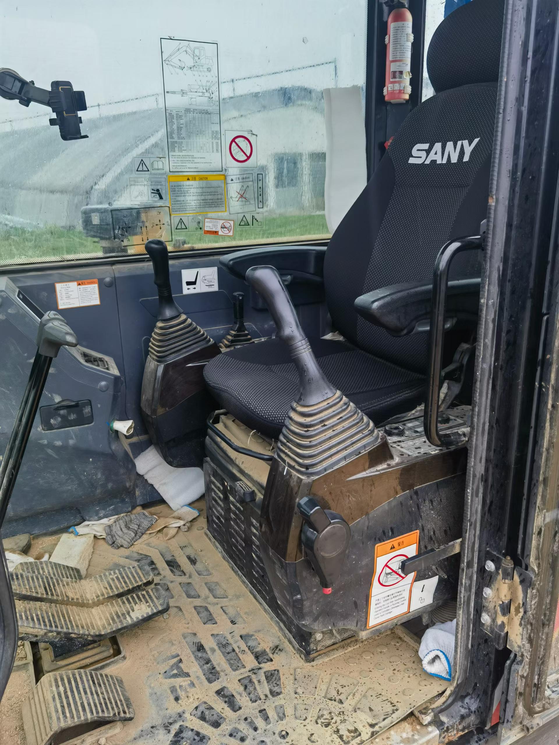 Buy Sany SY60 Used Excavator / 9