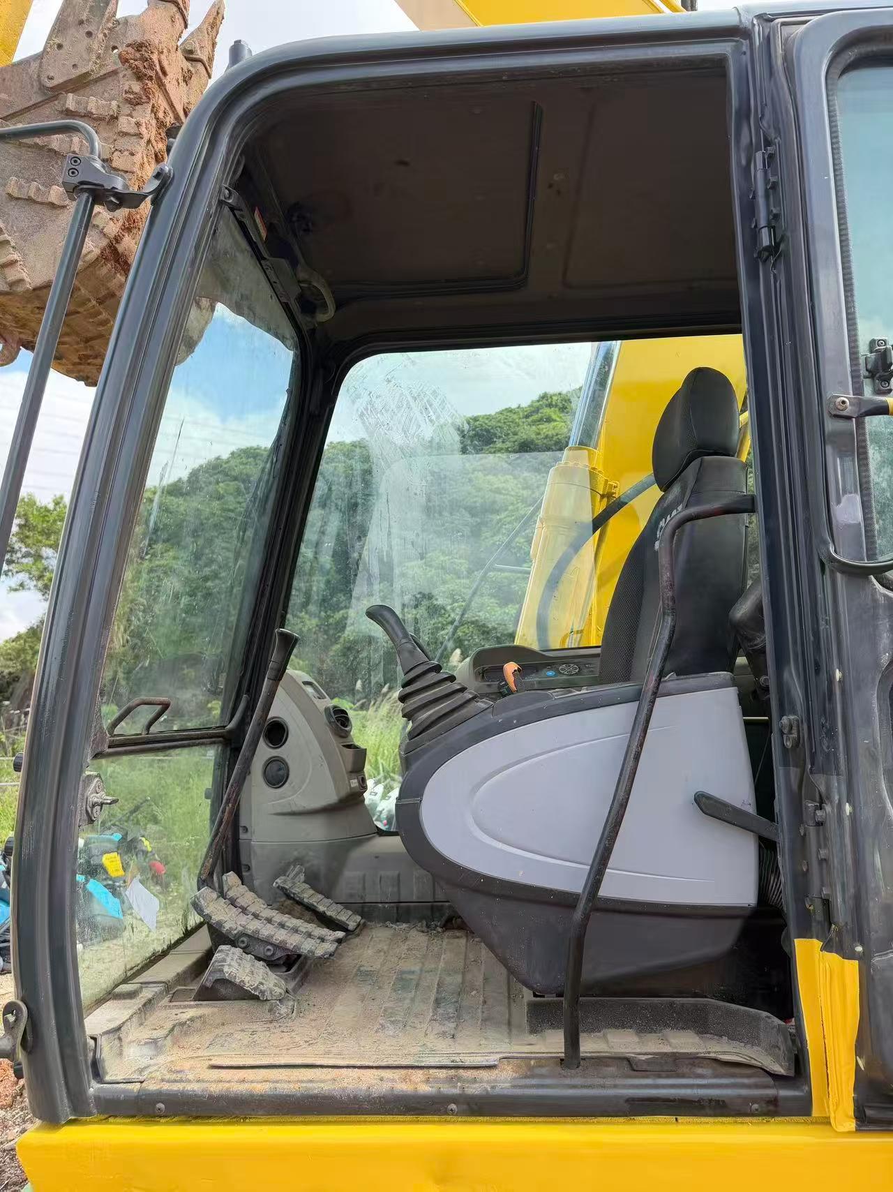 Buy Sumitomo SH130-3 Used Excavator / 3