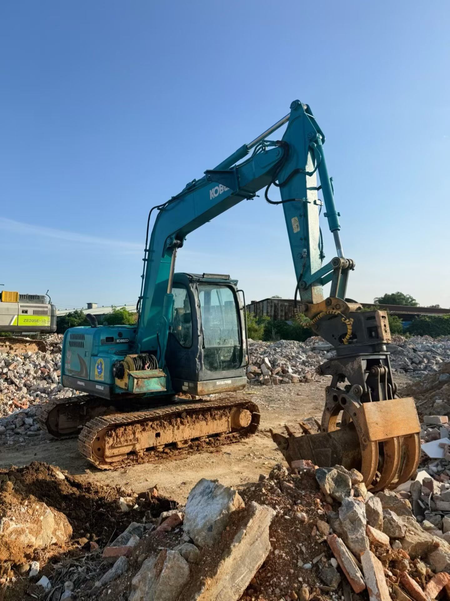 Buy Kobelco SK75 Used Excavator / 4