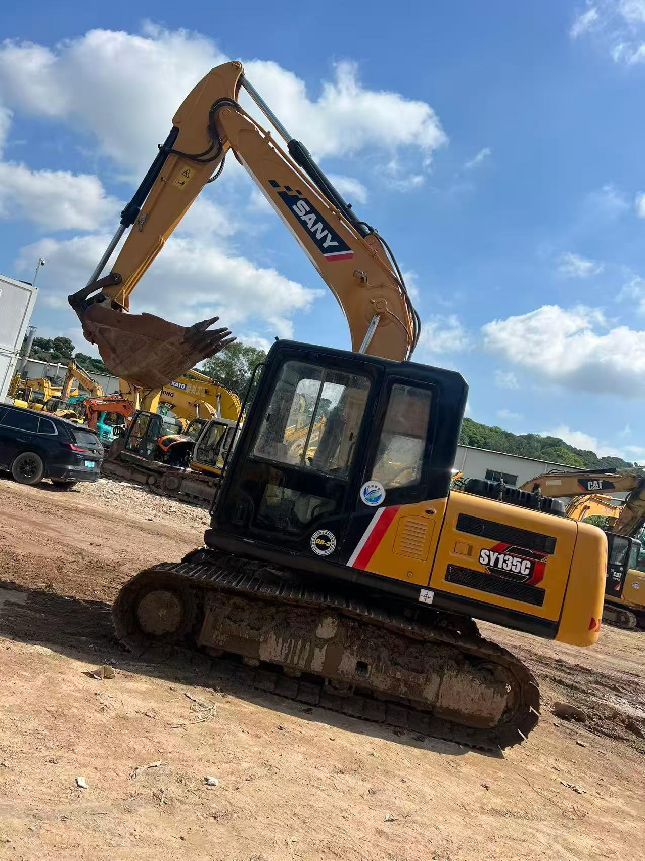 Buy Sany SY125C-10 Used Excavator / 2