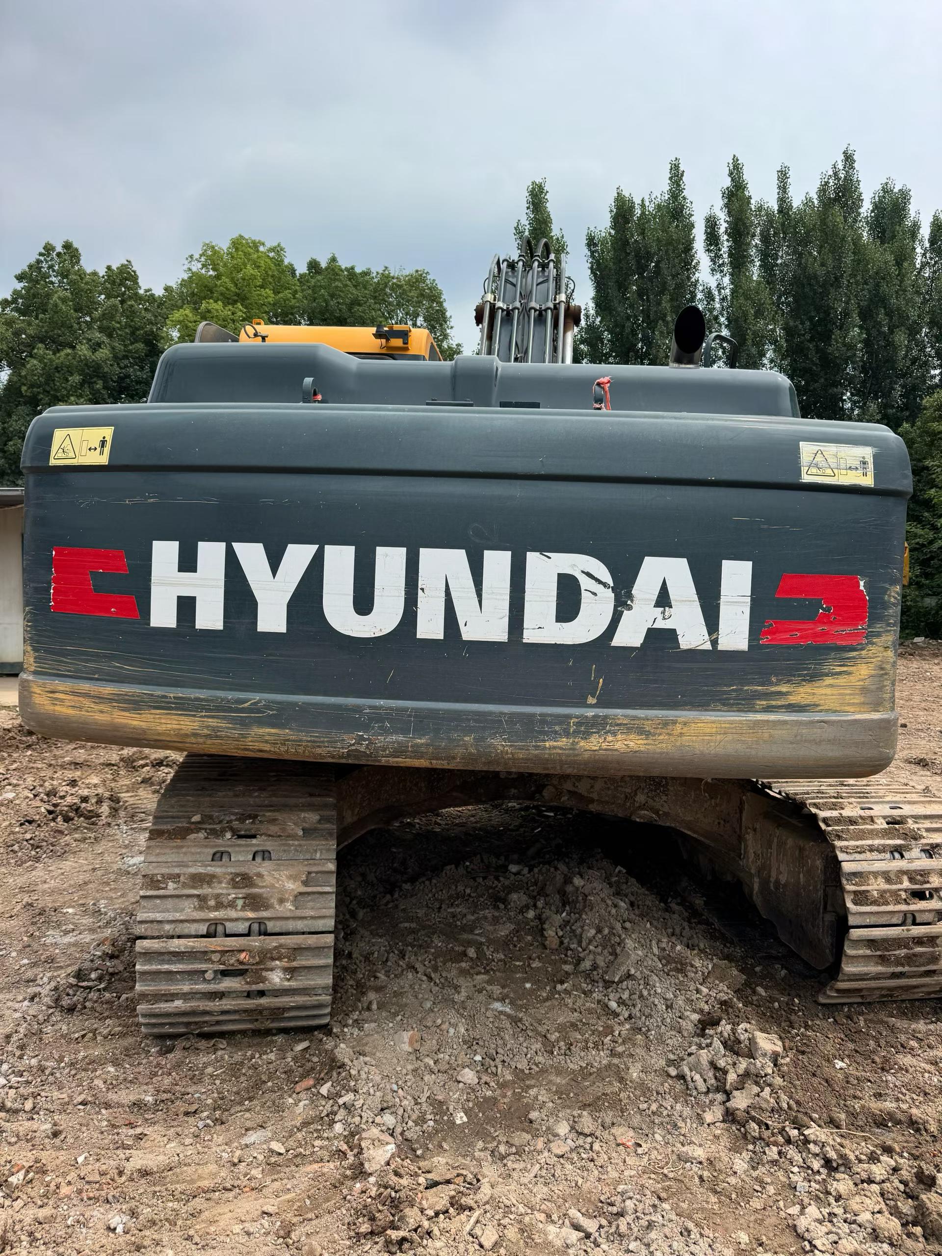 Buy Hyundai R225-7 Used Excavator / 3
