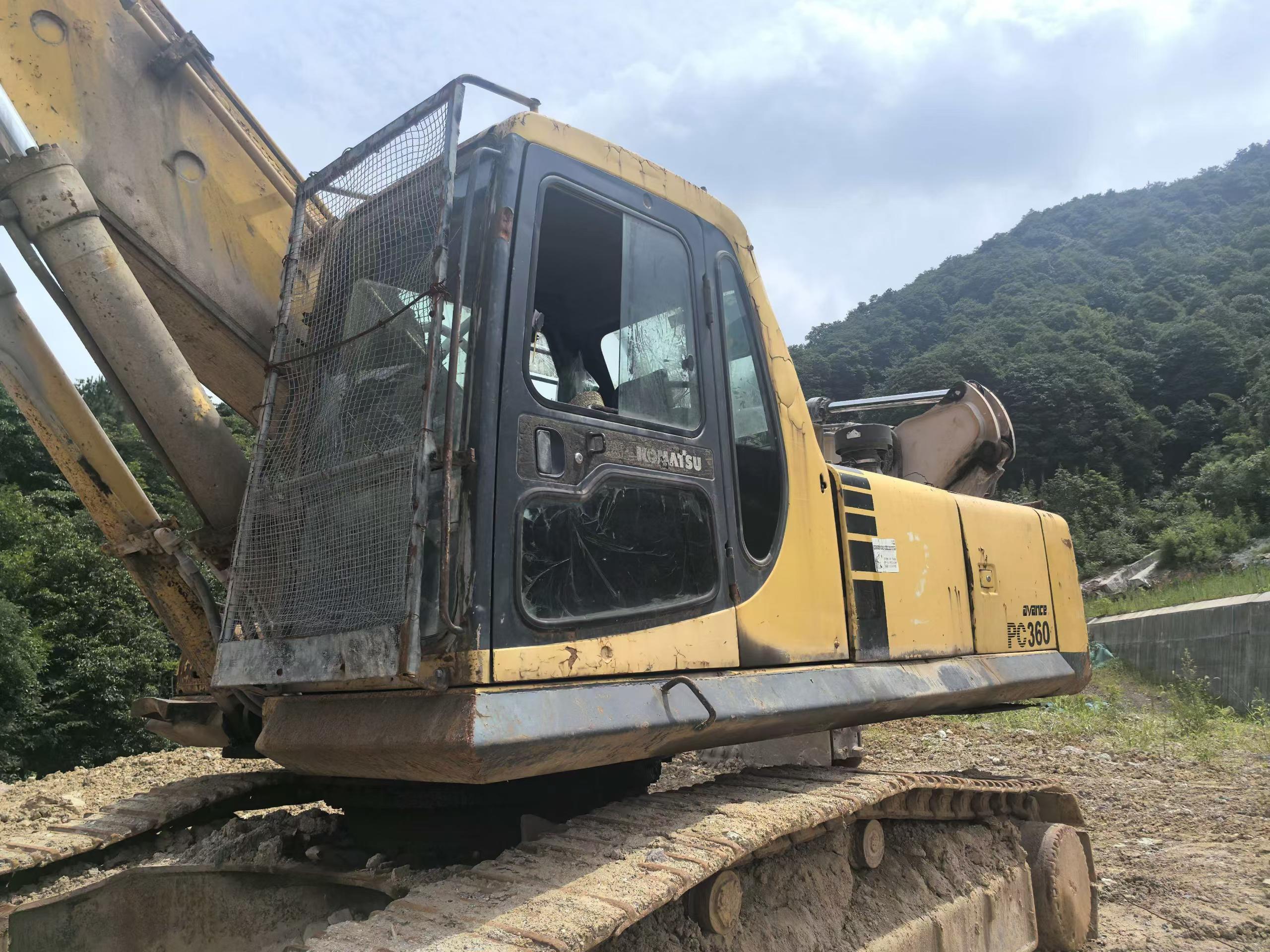 Buy Komatsu PC450-6 Used Excavator / 8